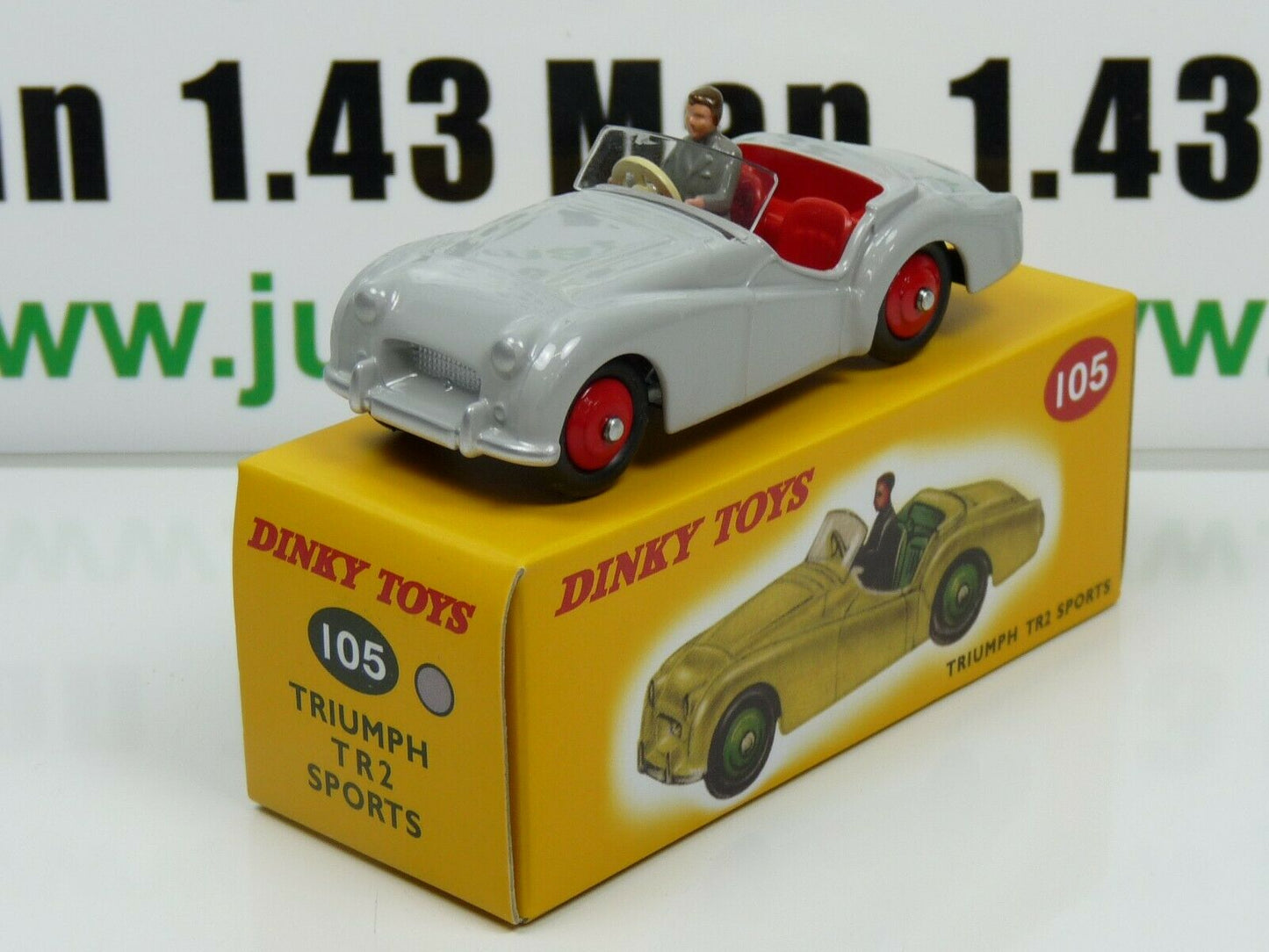 DT50 Voiture réédition DINKY TOYS atlas : 105 TRIUMPH TR2 sports grise UK