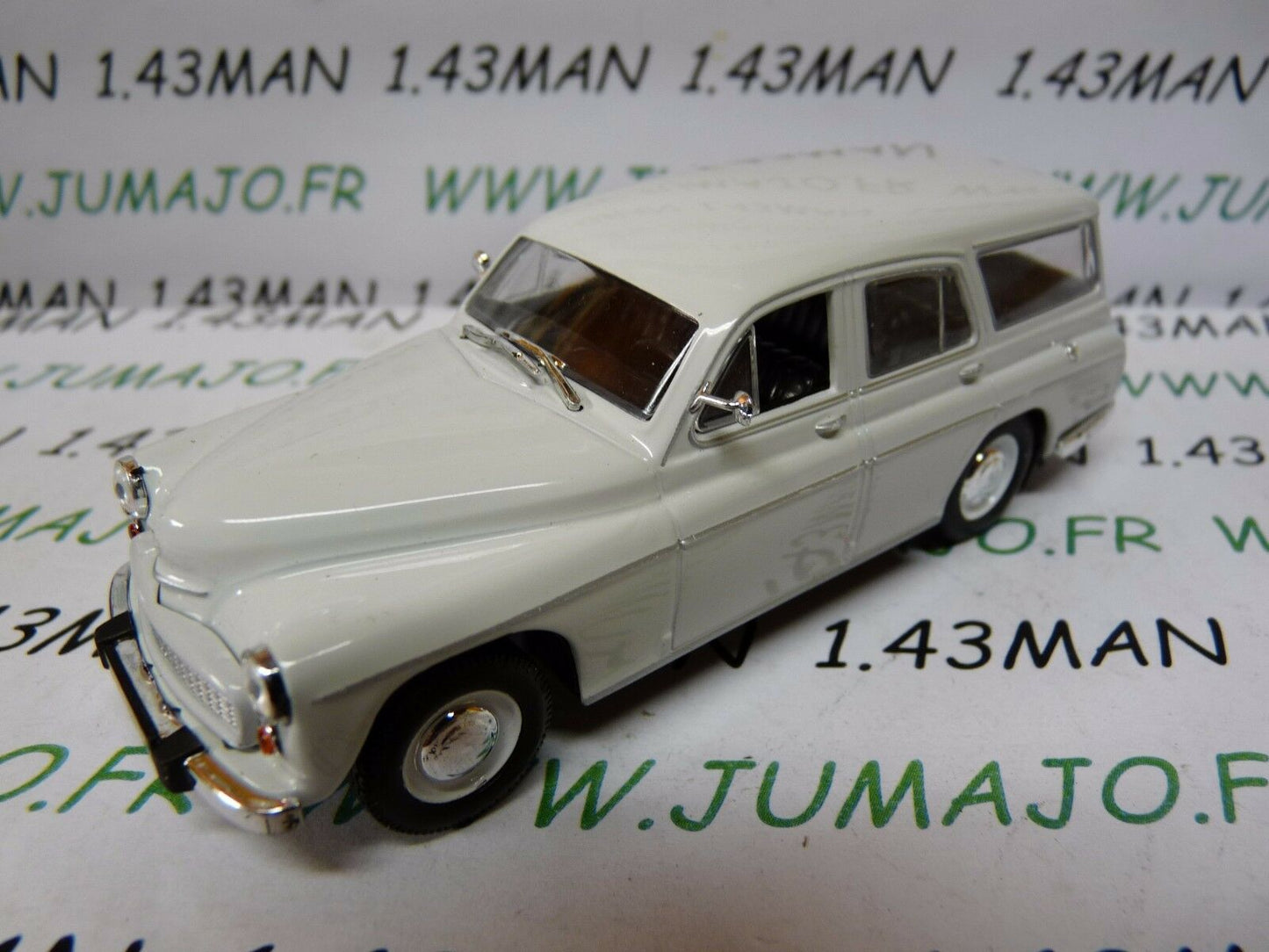 PL100 VOITURE 1/43 IXO IST déagostini POLOGNE : Warszawa 203 Kombi break