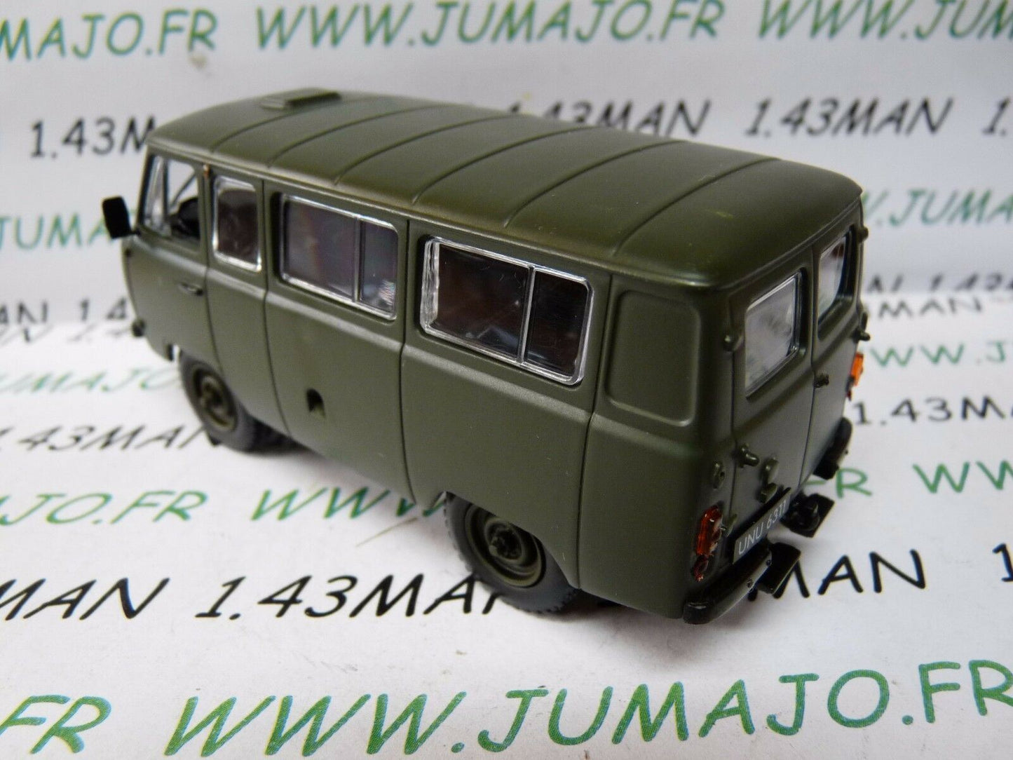 PLZ Voiture 1/43 IXO IST DeAgostini POLOGNE : UAZ 452 minibus militaire