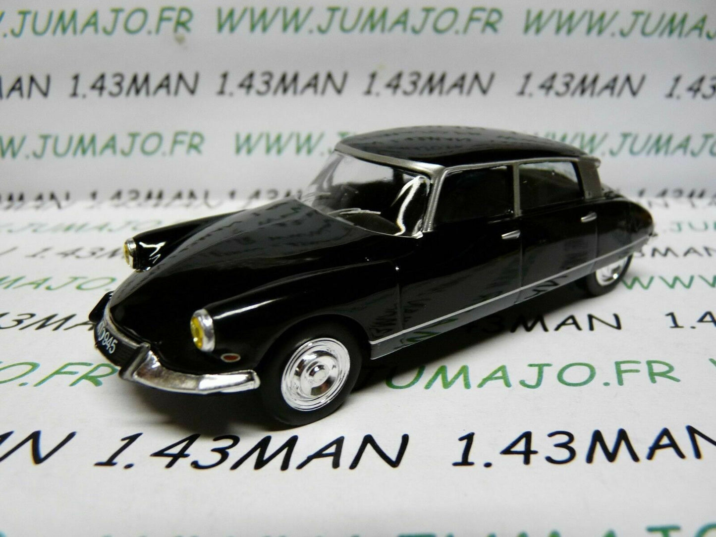 PL130 Voiture 1/43 IXO IST DeAgostini POLOGNE : CITROEN DS 19
