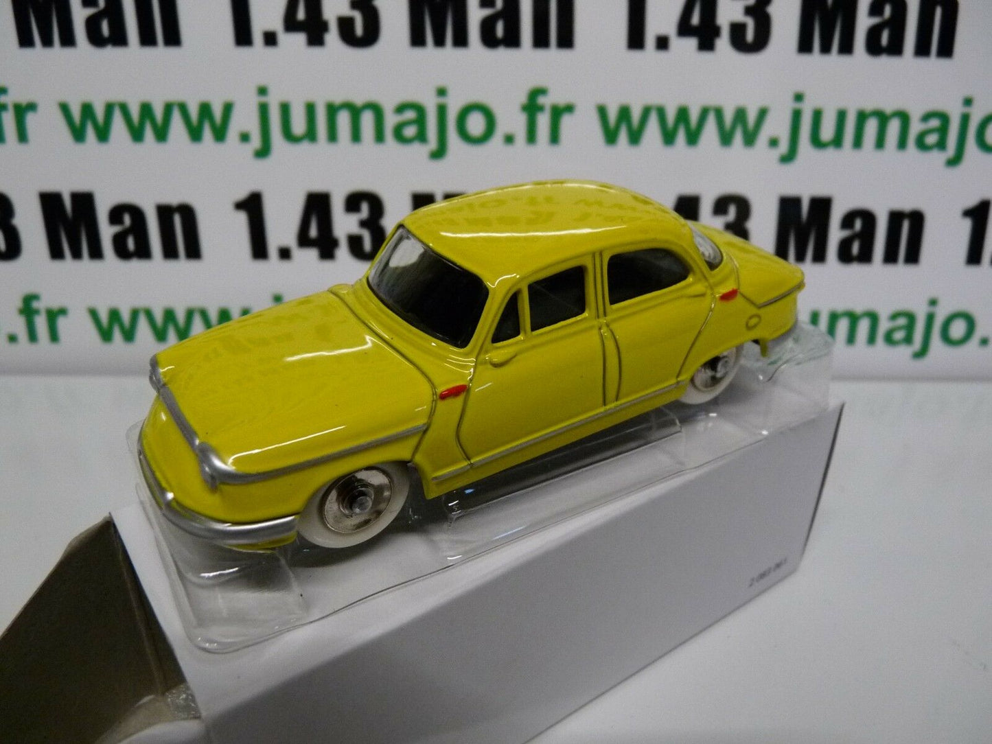 DT62 Voiture 1/43 réédition DINKY TOYS Atlas : PANHARD PL17