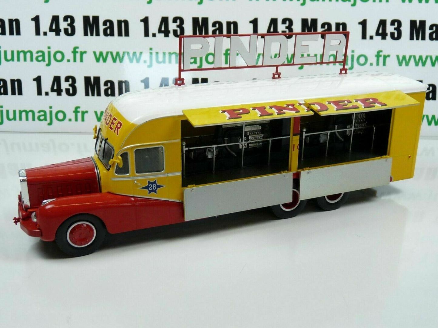 PIN1 Camion 1/43 IXO CIRQUE PINDER : BERNARD 28 Centrale électrique 1951