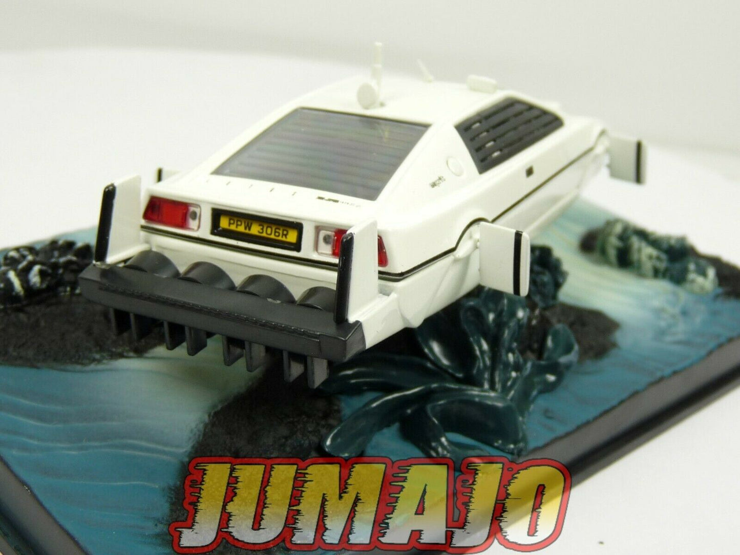 JB134 voiture 1/43 IXO 007 JAMES BOND : Lotus esprit the spy who loved me