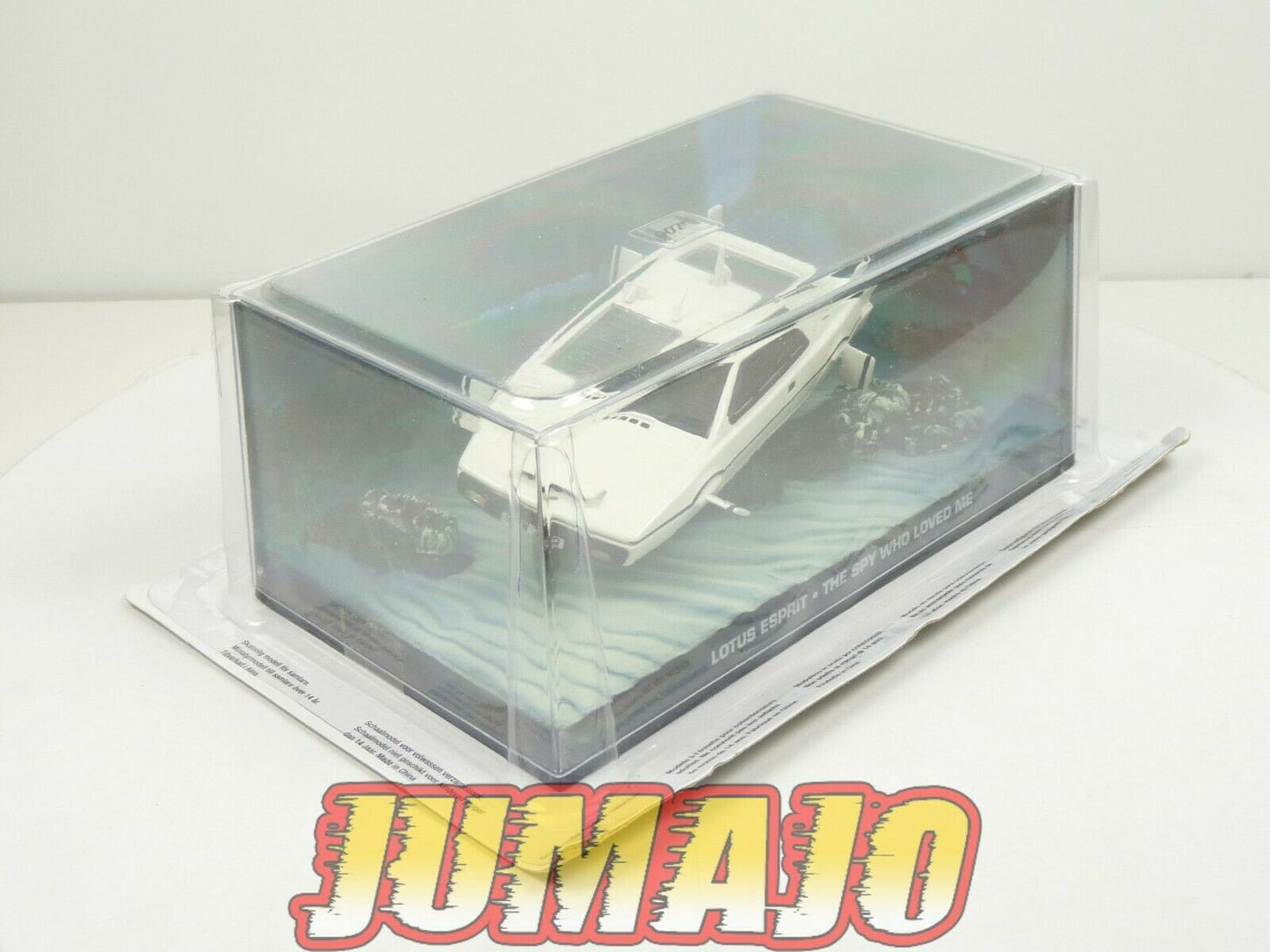 JB134 voiture 1/43 IXO 007 JAMES BOND : Lotus esprit the spy who loved me