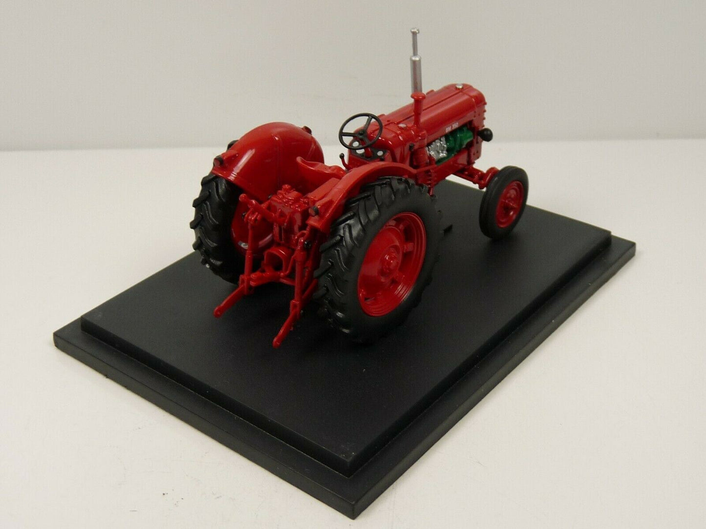 TR41 Tracteur 1/43 universal Hobbies : BOLINDER Munktell 350 1963