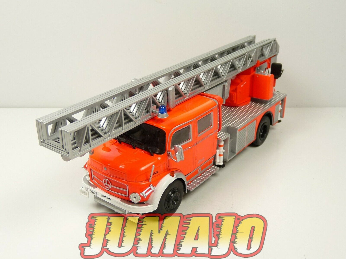 CP4 camion POMPIER 1/43 IXO salvat MERCEDES L1519 grande échelle