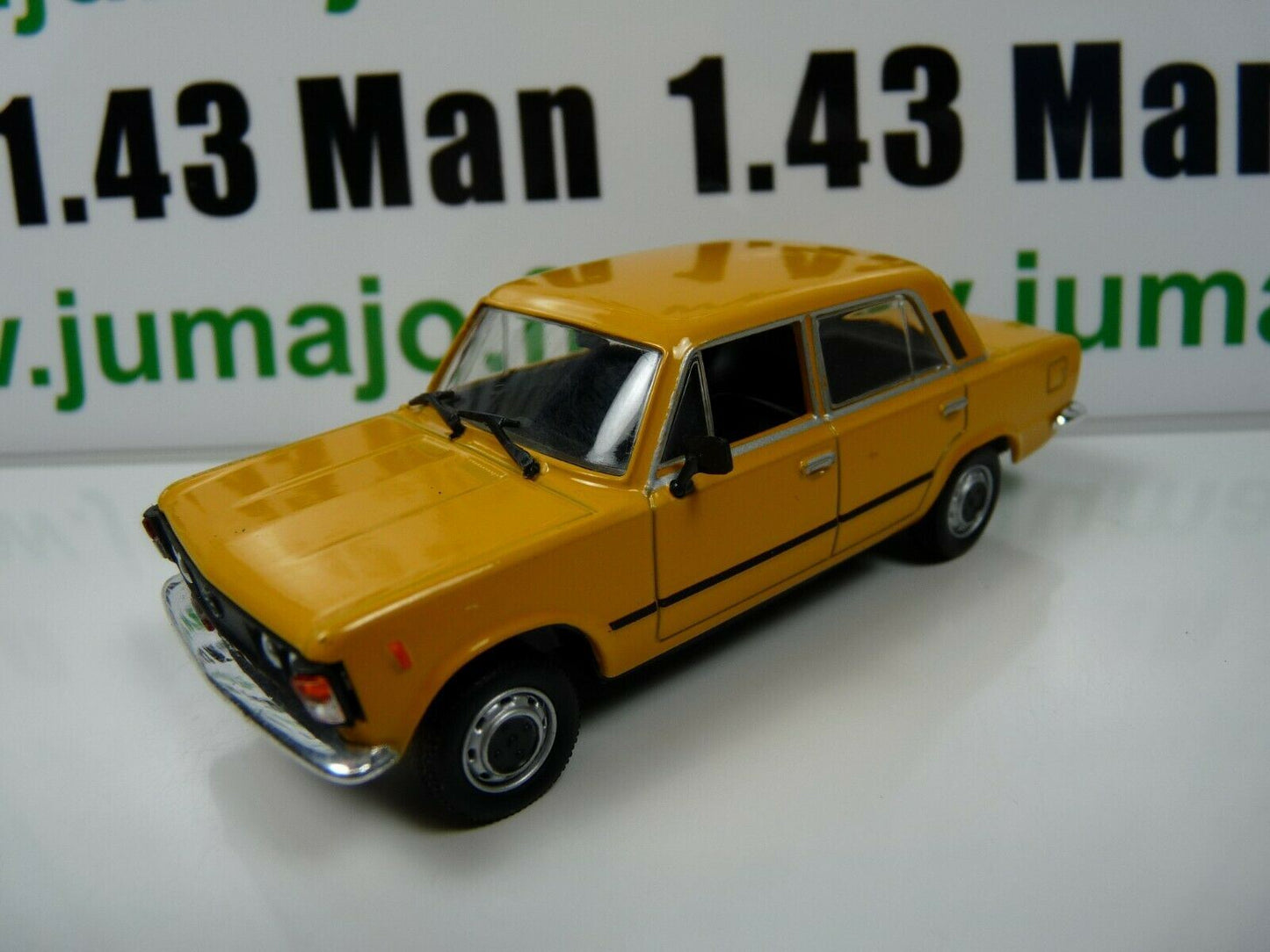 PL209 VOITURE 1/43 IXO IST déagostini POLOGNE : FIAT 125P MR83