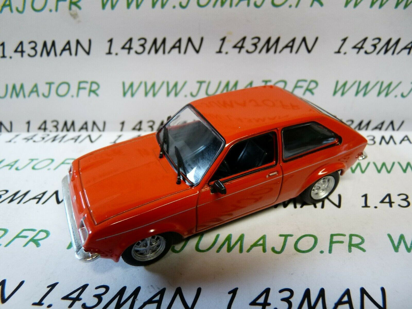 PL45 Voiture 1/43 IXO IST DeAgostini POLOGNE : VAUXHALL CHEVETTE ( OPEL )