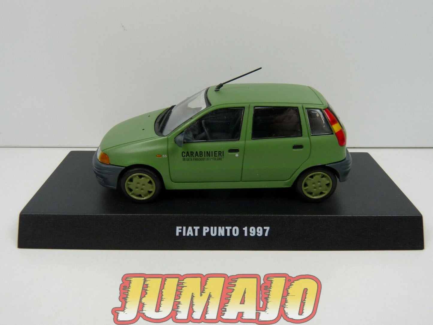 CR41 voiture 1/43 DeAGOSTINI CARABINIERI : FIAT PUNTO 1997