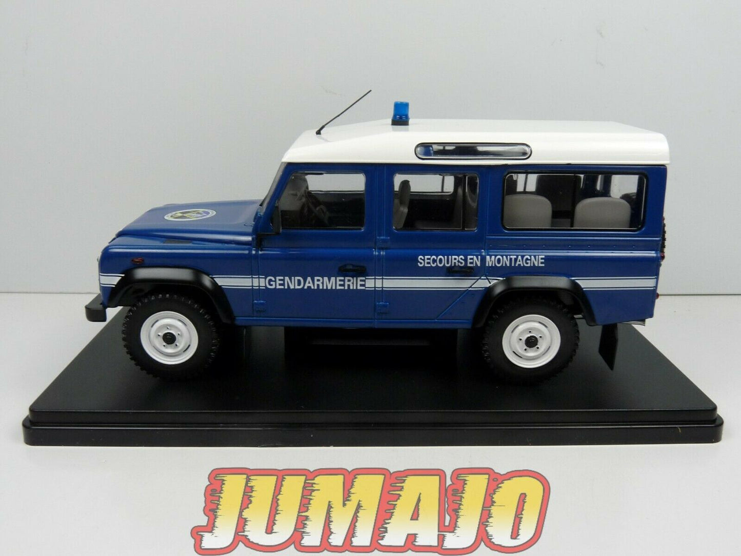 TES7 Voiture 1/24 Hachette Test GENDARMERIE LAND ROVER Defender 110 PGM 2005
