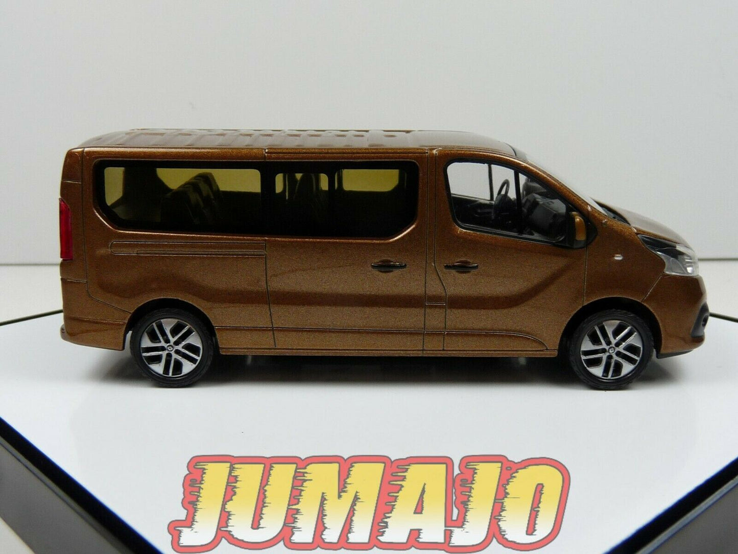 REN11 Voiture 1/43 NOREV Dealer Pack : RENAULT Trafic III Combi Grand 2018