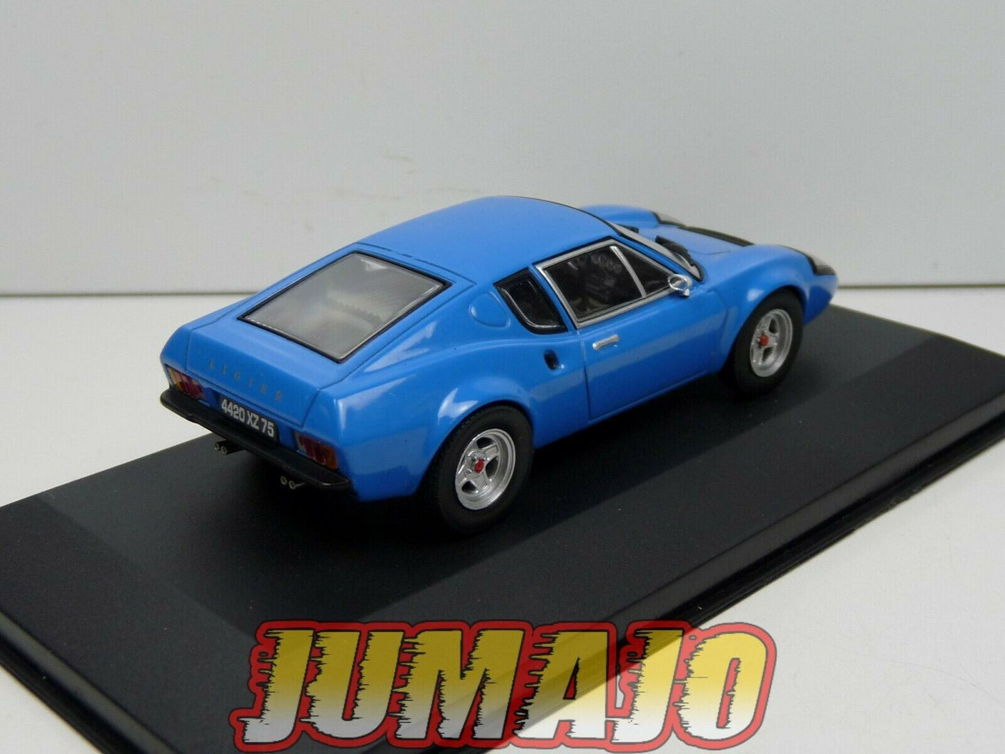 FA18 Voiture 1/43 IXO altaya Voitures d'autrefois LIGIER JS2 coupé 1972