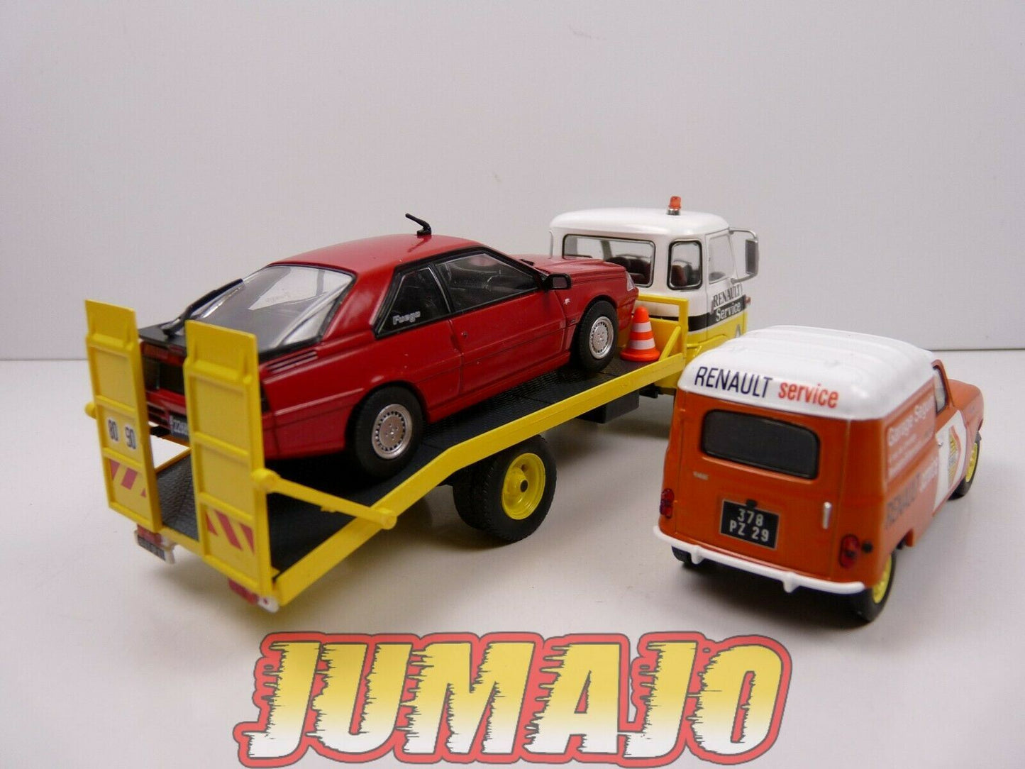 Diorama 1/43 SAVIEM SG4 Plateau + Renault FUEGO GTA Max R 4 Fourgonnette Service