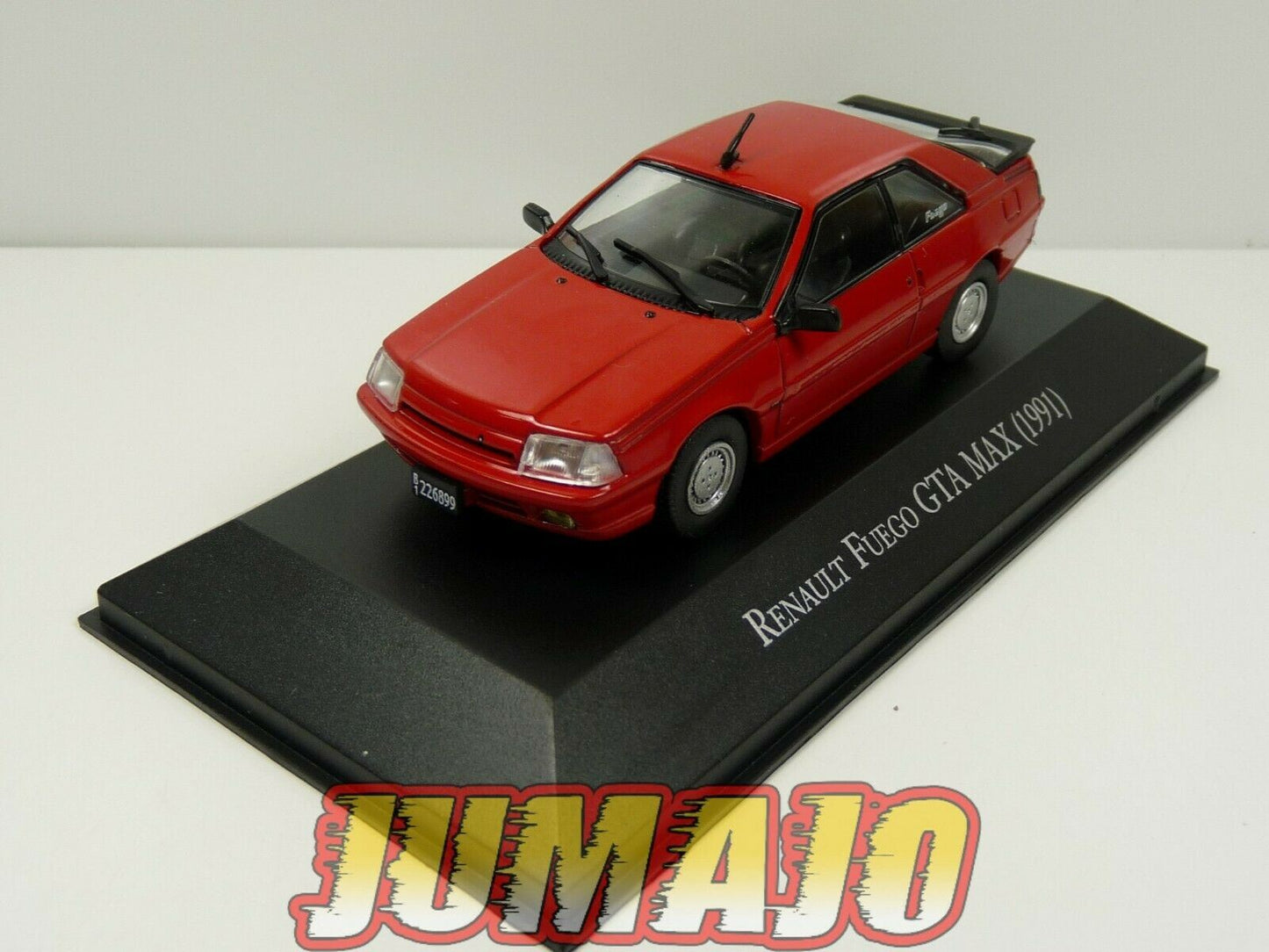 Diorama 1/43 SAVIEM SG4 Plateau + Renault FUEGO GTA Max R 4 Fourgonnette Service