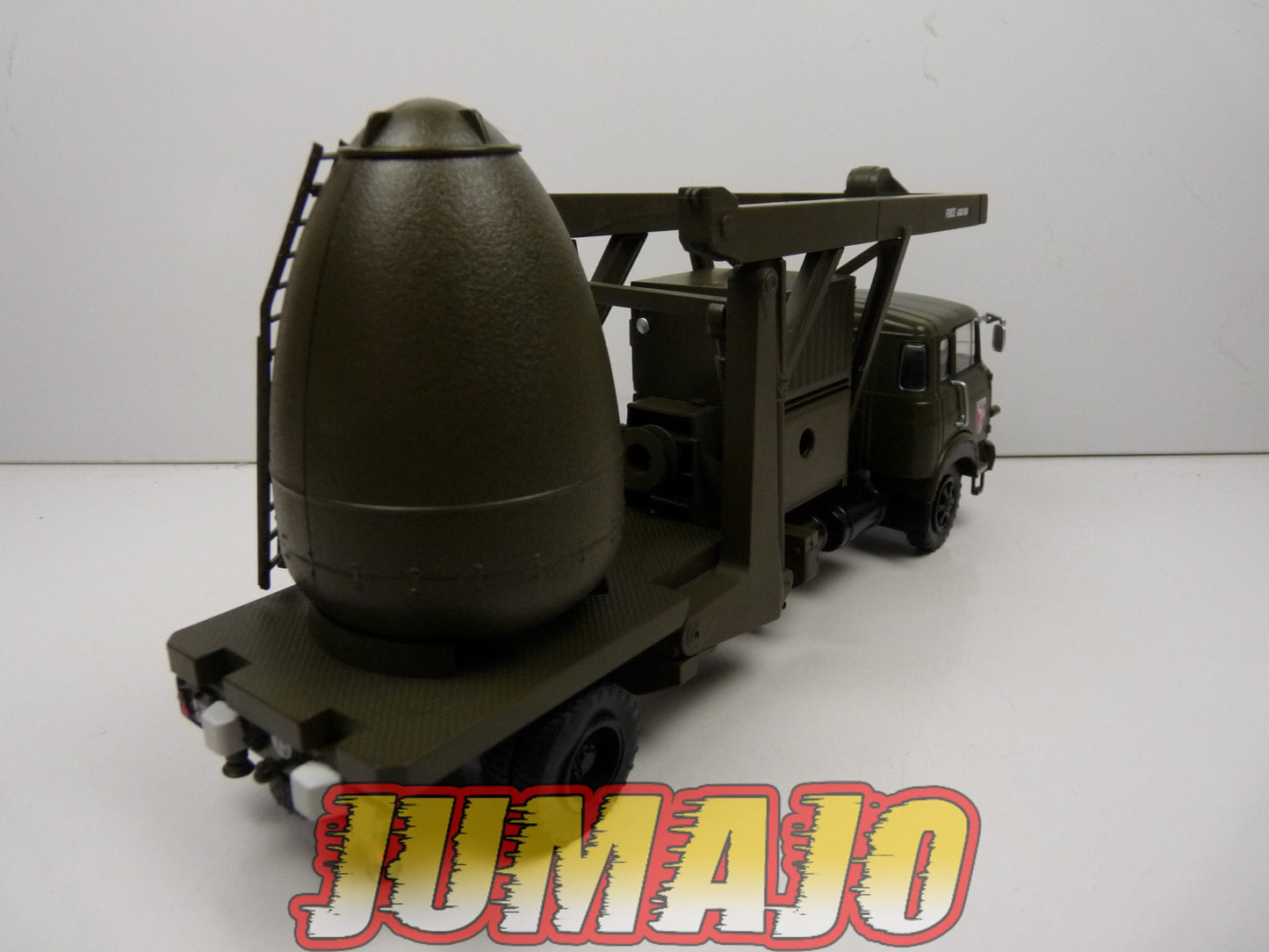 BER13 CAMIONS 1/43 Hachette IXO BERLIET VTC Transport Têtes Nucléaires Missilles S2