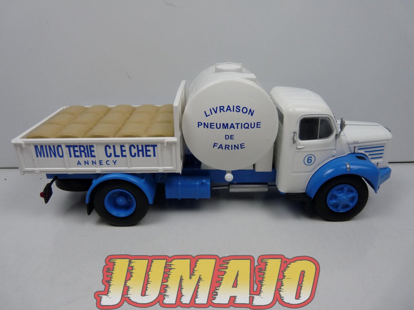 BER14 CAMIONS 1/43 Hachette IXO BERLIET GLR 8M2 farine "Minoterie Clechet"