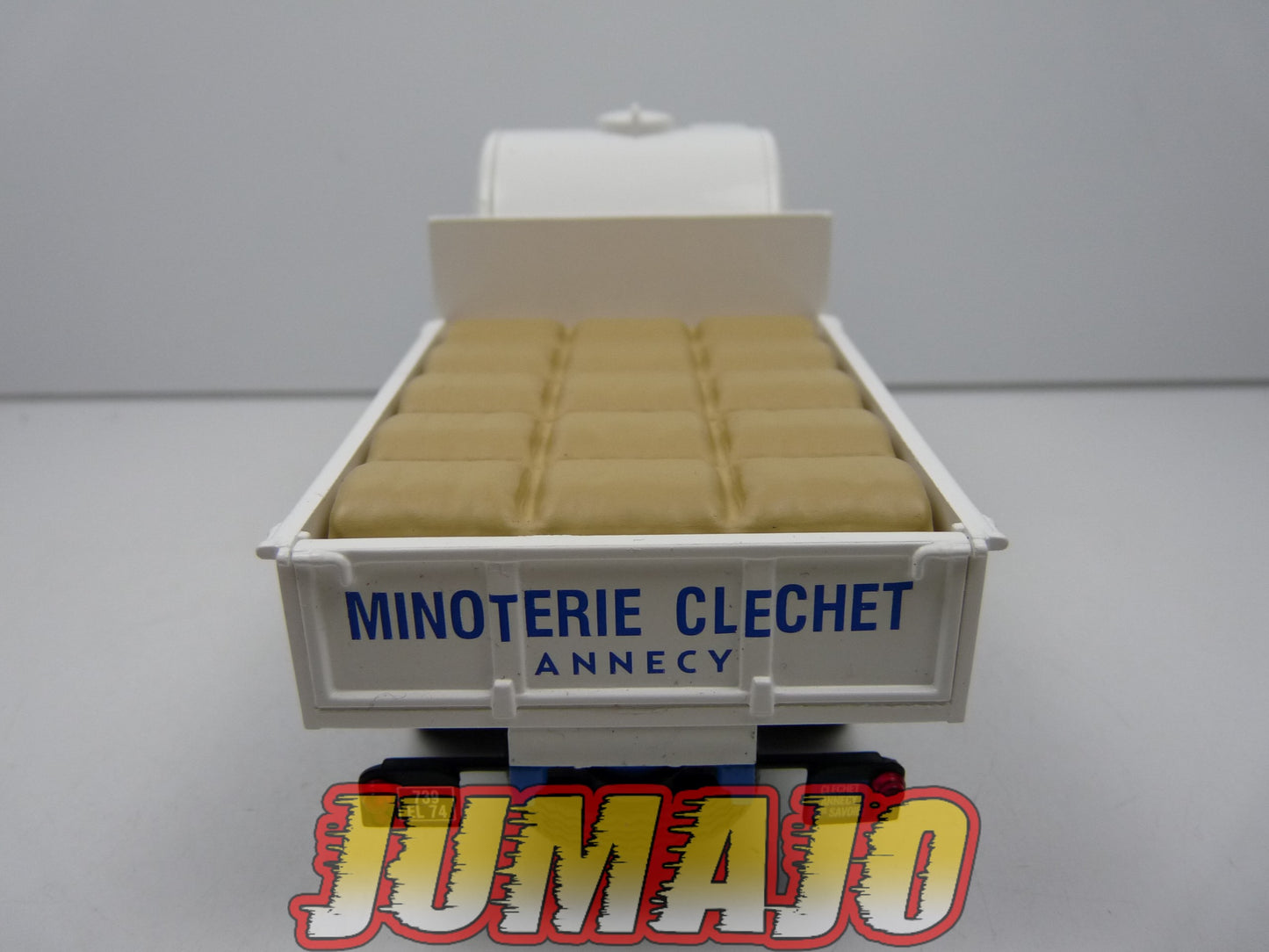 BER14 CAMIONS 1/43 Hachette IXO BERLIET GLR 8M2 farine "Minoterie Clechet"