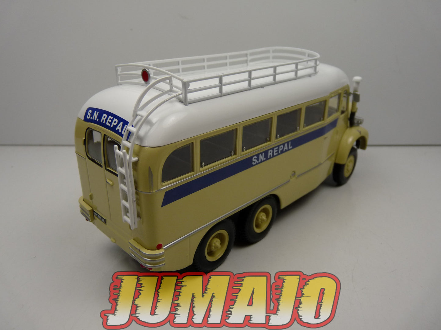 BER29 CAMIONS 1/43 Hachette IXO BERLIET GBC 8 M 6x6 Car Saharien