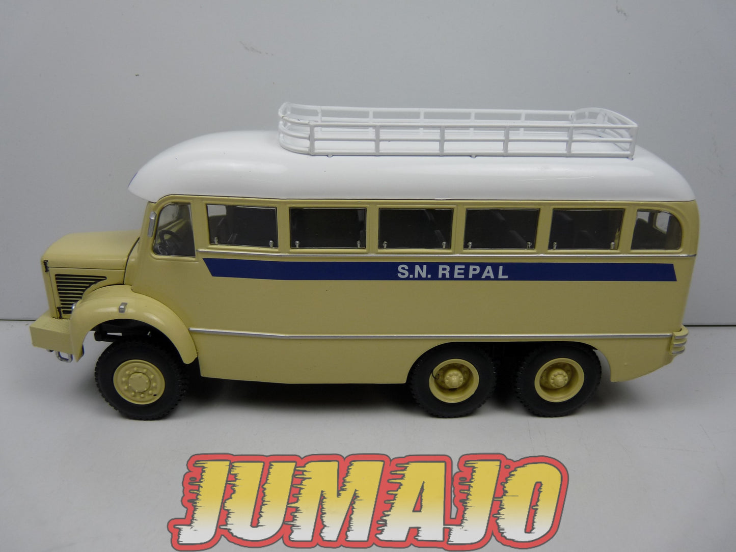 BER29 CAMIONS 1/43 Hachette IXO BERLIET GBC 8 M 6x6 Car Saharien