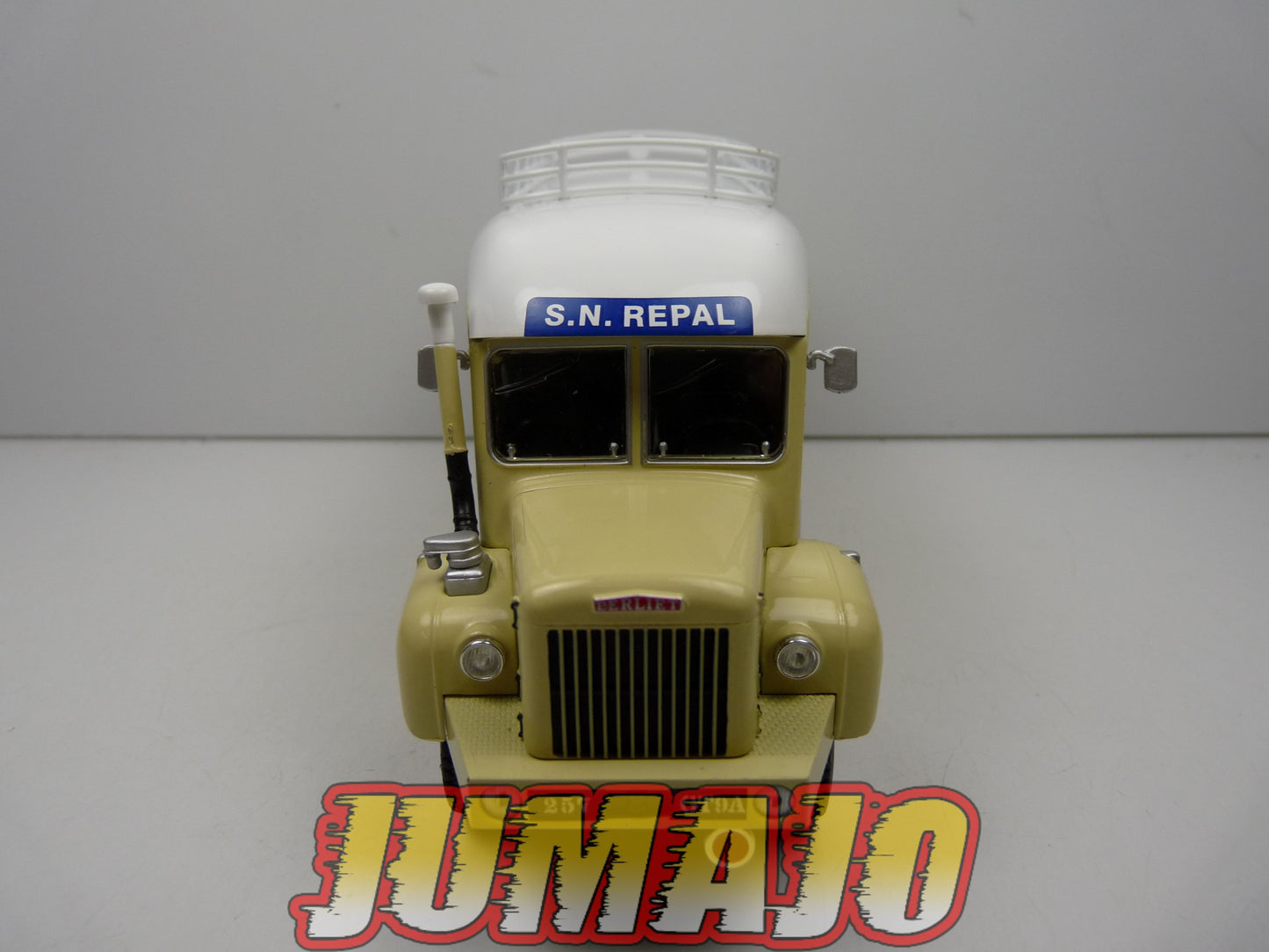 BER29 CAMIONS 1/43 Hachette IXO BERLIET GBC 8 M 6x6 Car Saharien