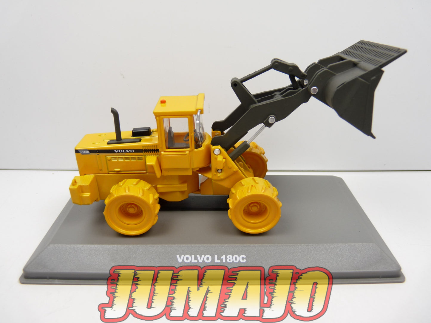 BTP38 VEHICULE DE CHANTIER 1/72 Hachette : VOLVO L180C Compacteur de décharge