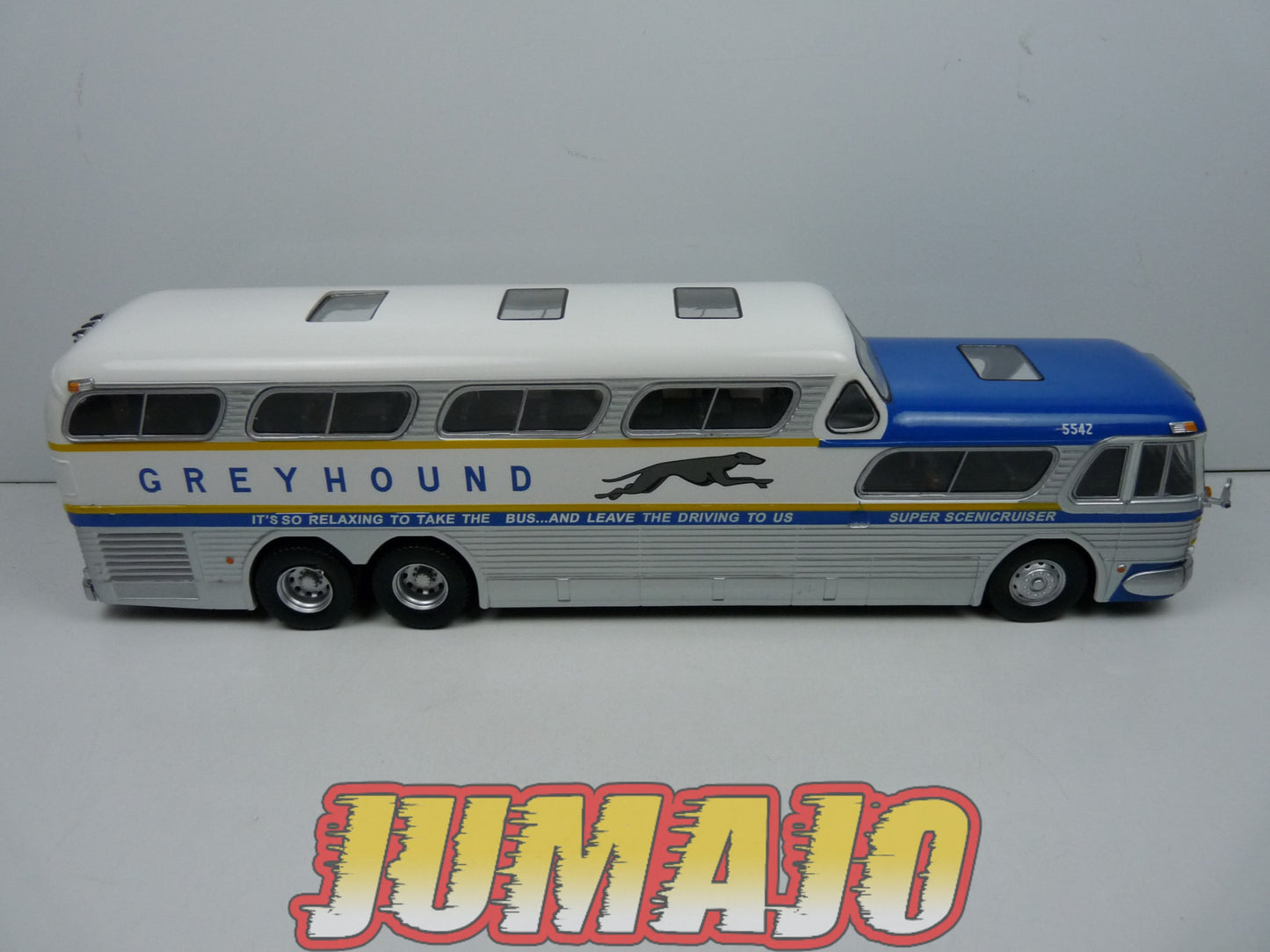 SUB3 BUS & Autocars du Monde 1/43 n°3 : Greyhound Scenicruiser 1956