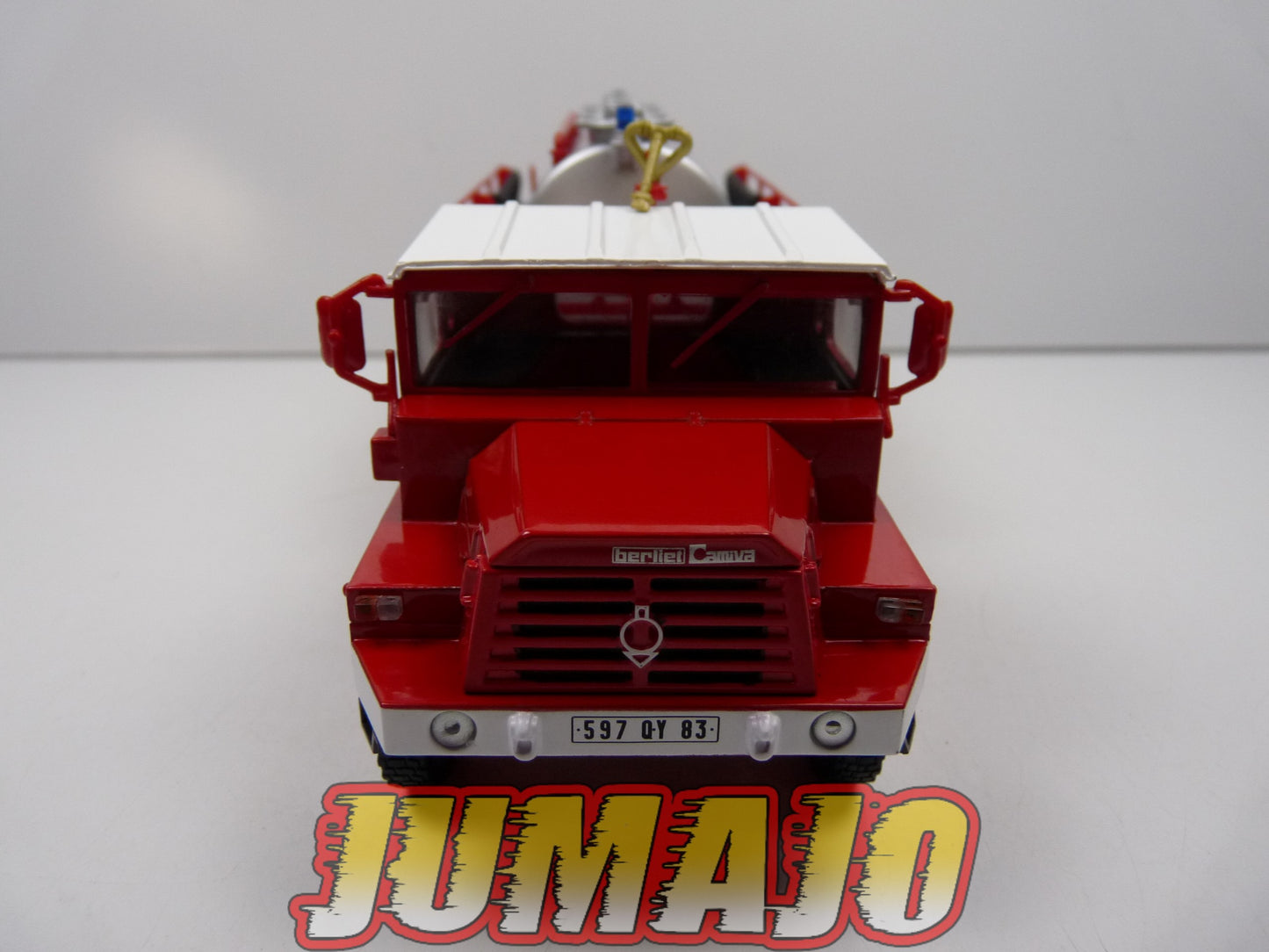 CPF111 Camion 1/43 Hachette IXO Pompiers : BERLIET GBC 8MT camion d'épandage