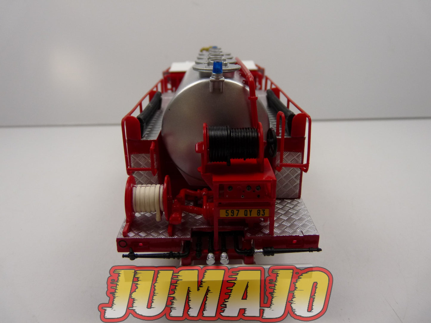CPF111 Camion 1/43 Hachette IXO Pompiers : BERLIET GBC 8MT camion d'épandage
