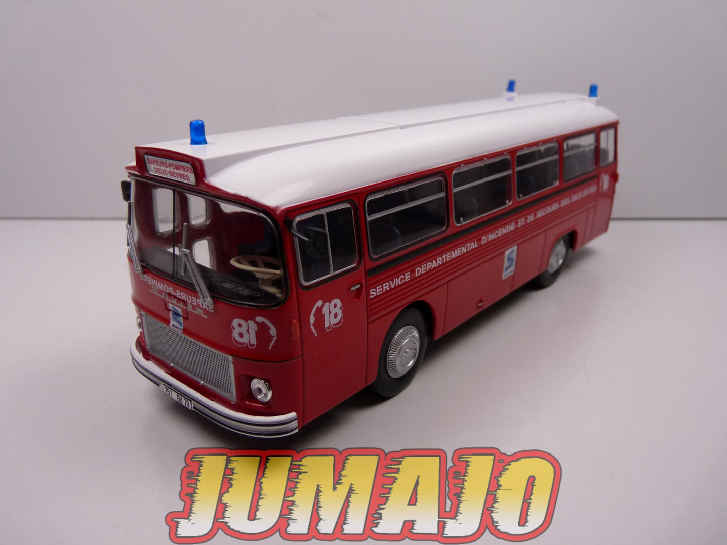 CP19 POMPIERS 1/43 altaya IXO Autocar Saviem SC5P