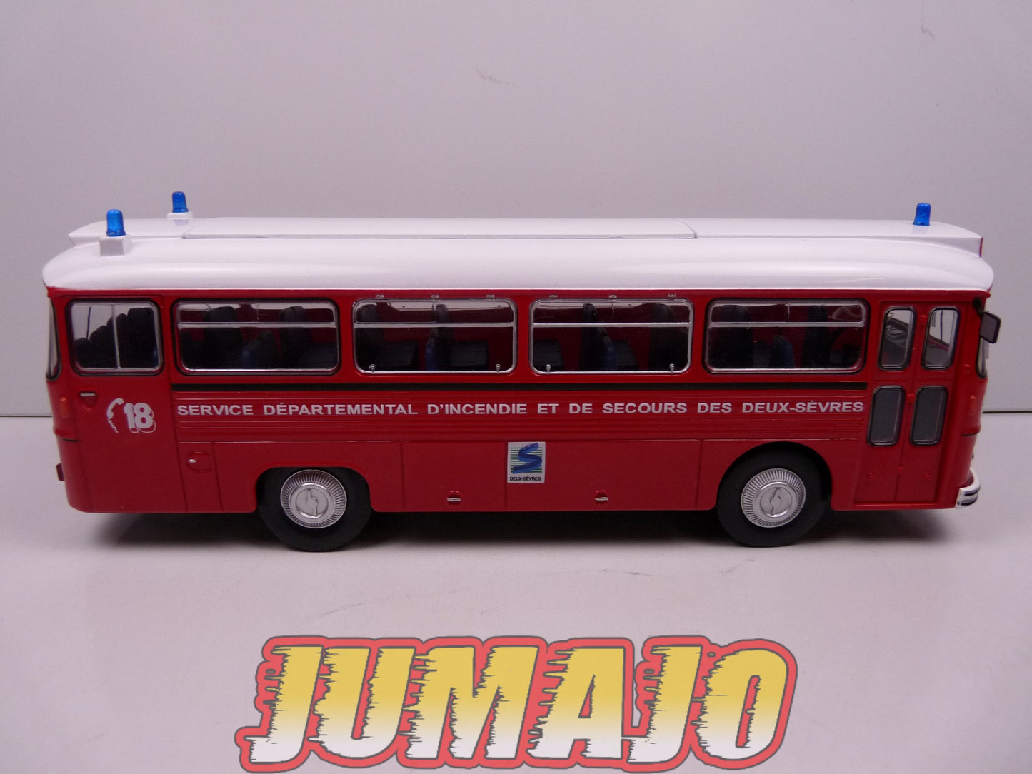 CP19 POMPIERS 1/43 altaya IXO Autocar Saviem SC5P