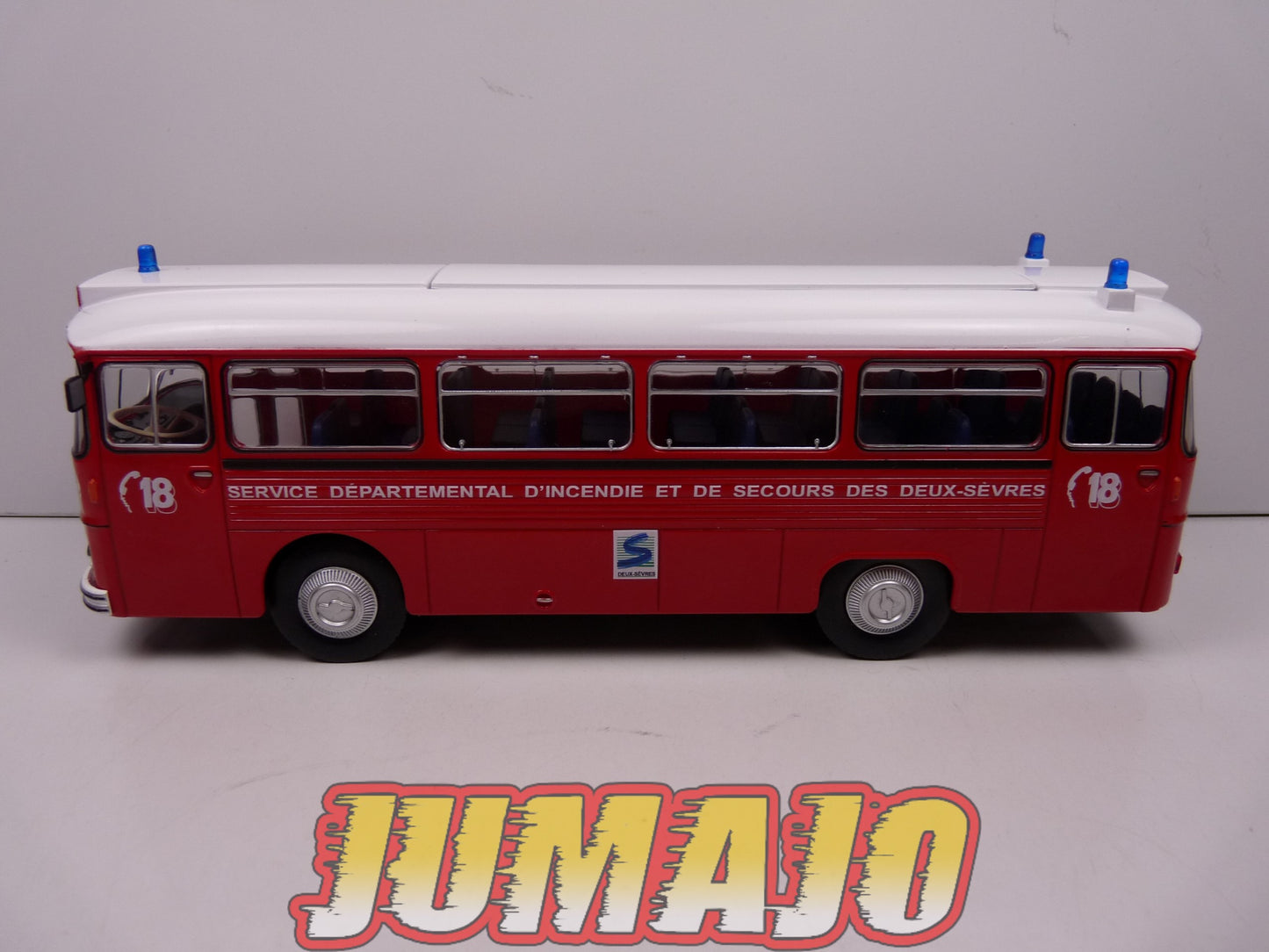 CP19 POMPIERS 1/43 altaya IXO Autocar Saviem SC5P