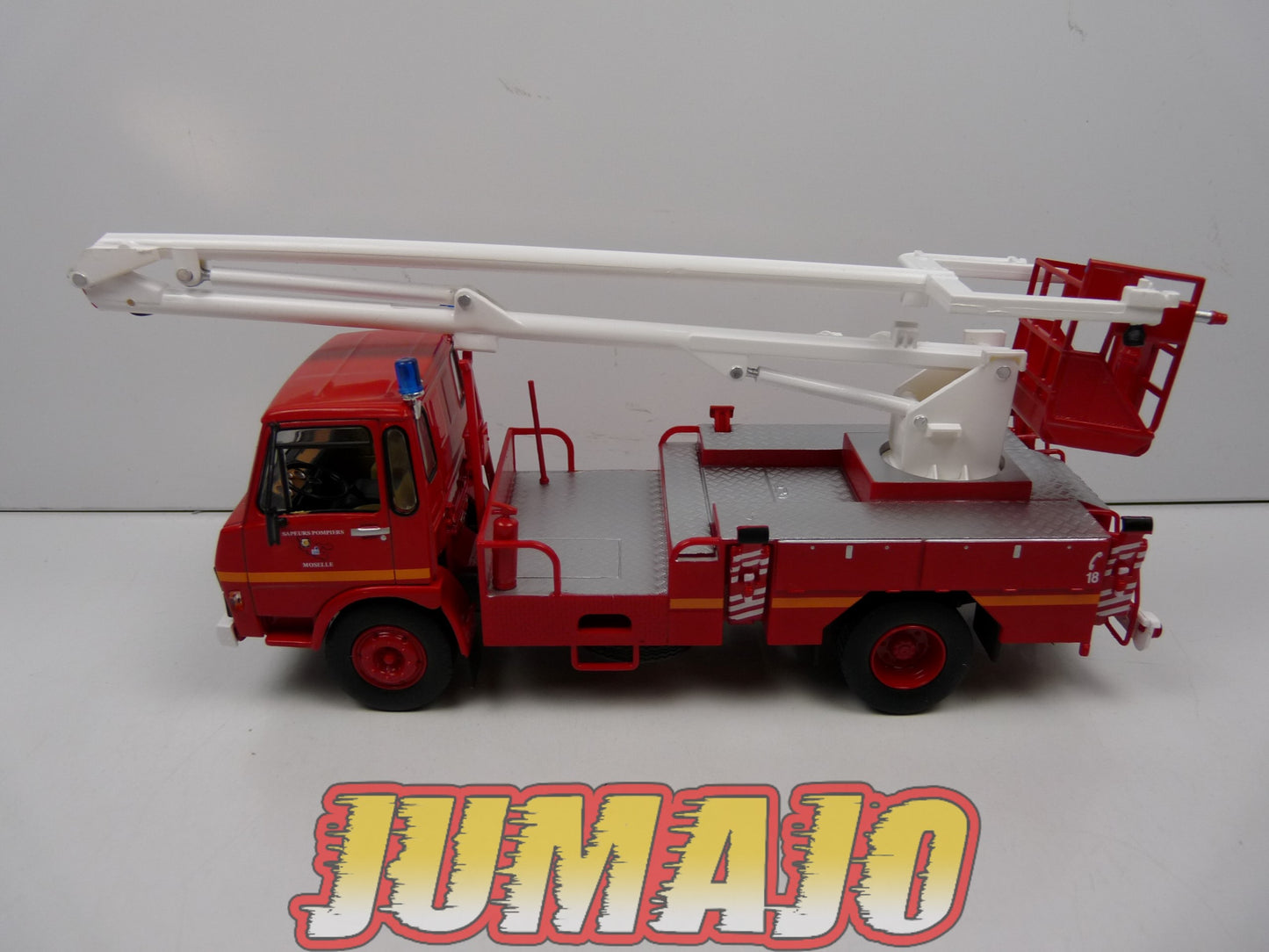 CP34 POMPIERS 1/43 altaya IXO élévateur Berliet KB Lafosse