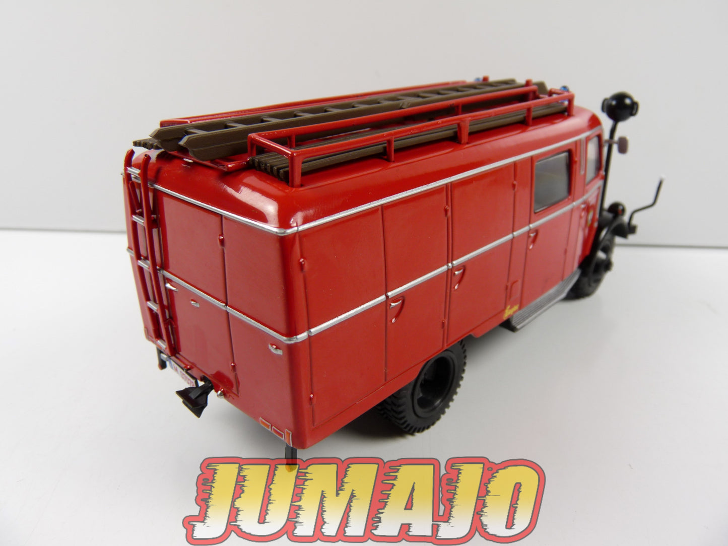 CPF112 Camion 1/43 Hachette IXO Pompiers : BORGWARD LF8 germany