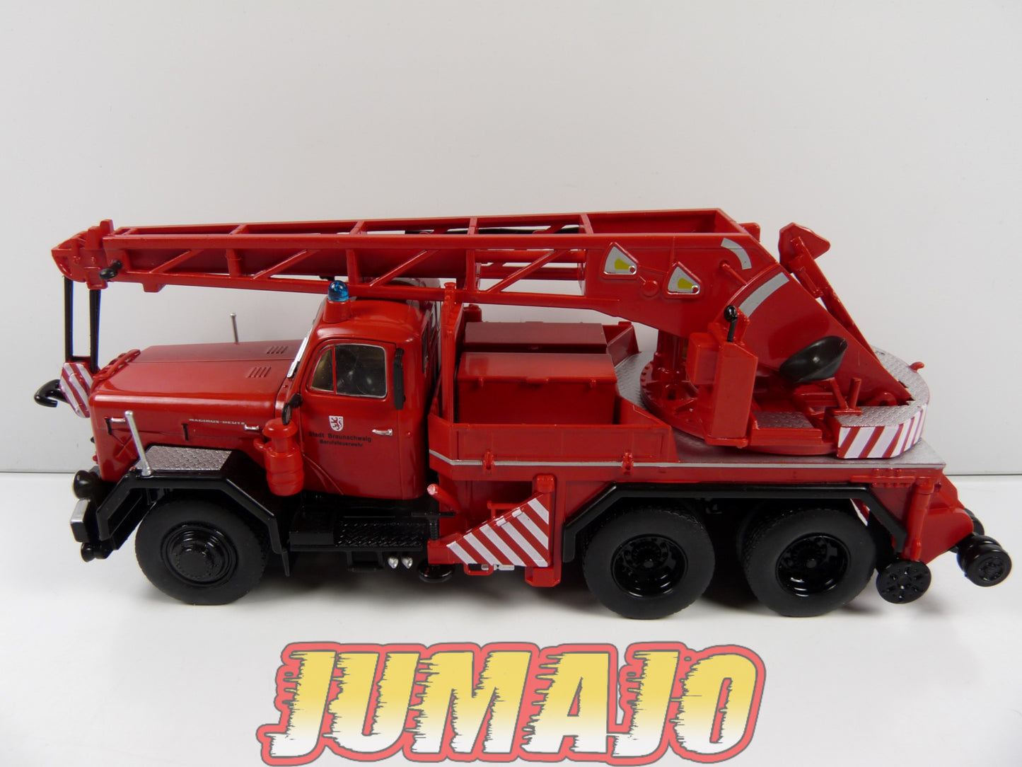 CPF115 Camion 1/43 Hachette IXO Pompiers : MAGIRUS Uranus Camion grue 16 tonnes