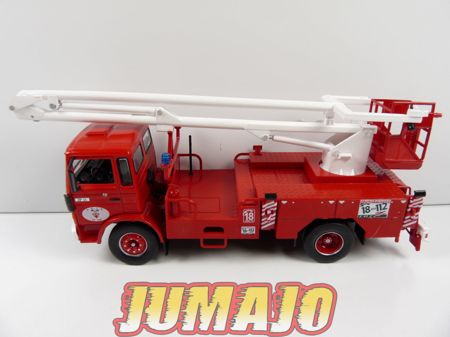 CPF118 Camion 1/43 Hachette IXO Pompiers : RENAULT JP11 Bras élévateur
