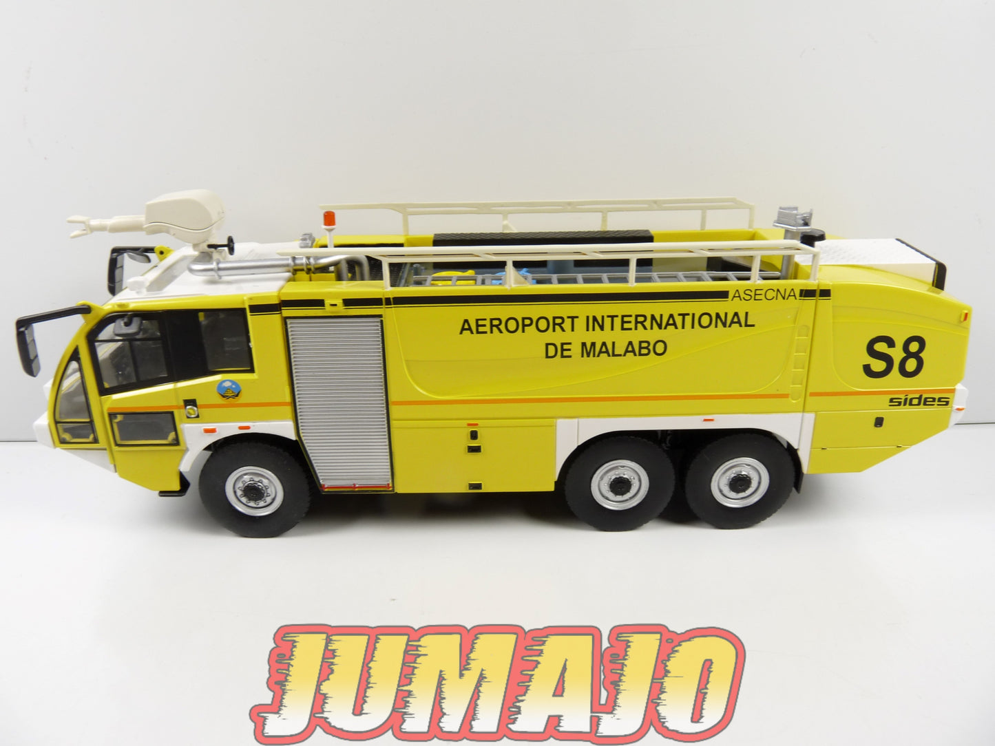 CPF119 Camion 1/43 Hachette IXO Pompiers : SIDES S3X à mousse Aéroports de guernsey
