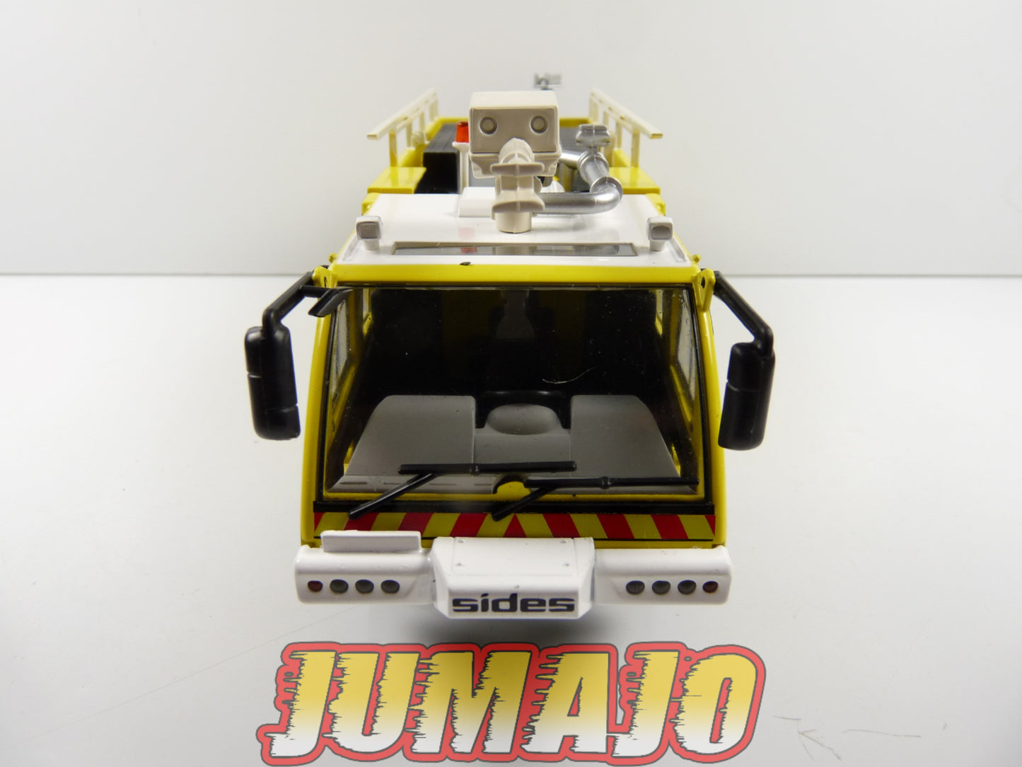 CPF119 Camion 1/43 Hachette IXO Pompiers : SIDES S3X à mousse Aéroports de guernsey