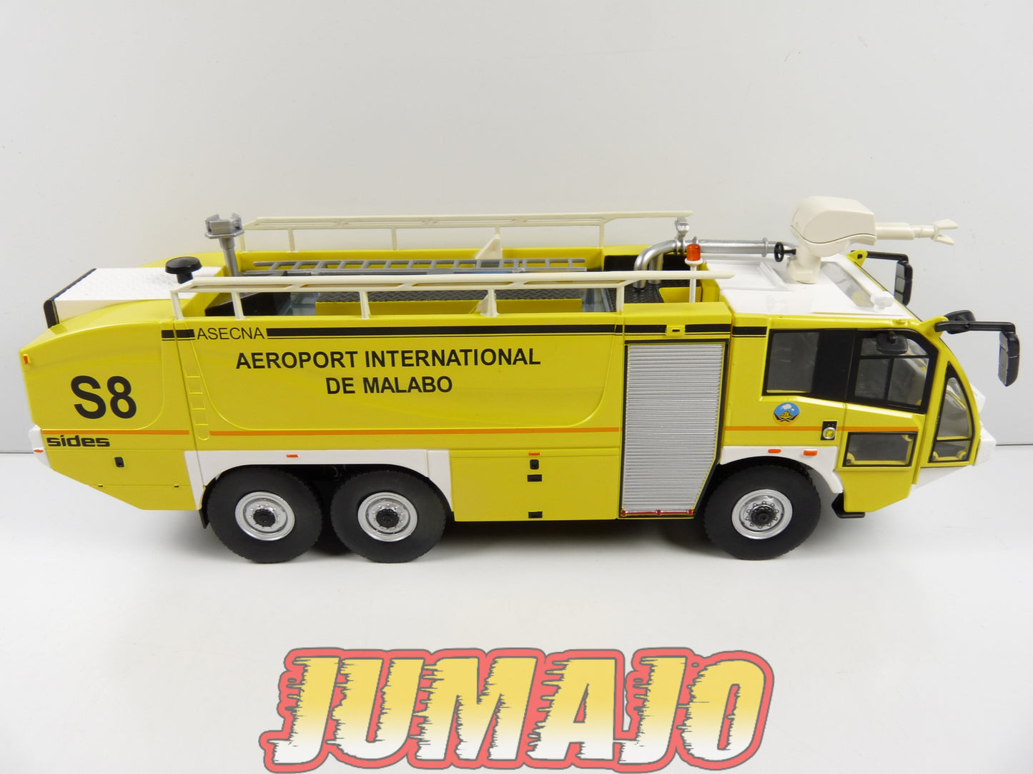 CPF119 Camion 1/43 Hachette IXO Pompiers : SIDES S3X à mousse Aéroports de guernsey