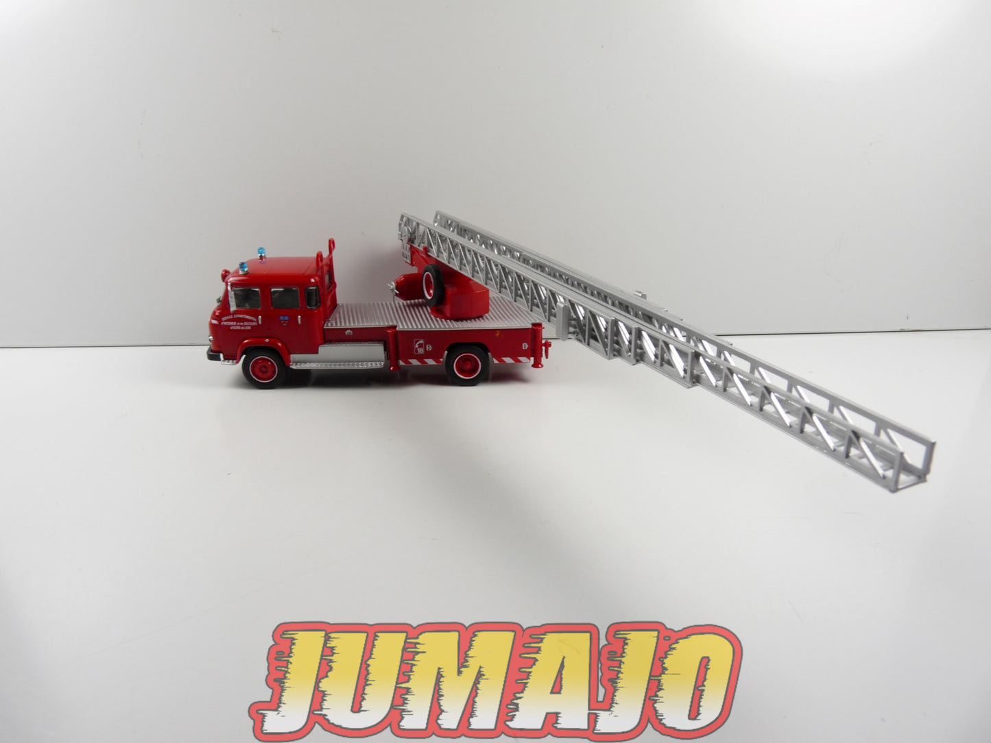 CPF125 Camion 1/43 Hachette IXO Pompiers : SAVIEM S7 Echelle pivotante 30m Metz châteaudun
