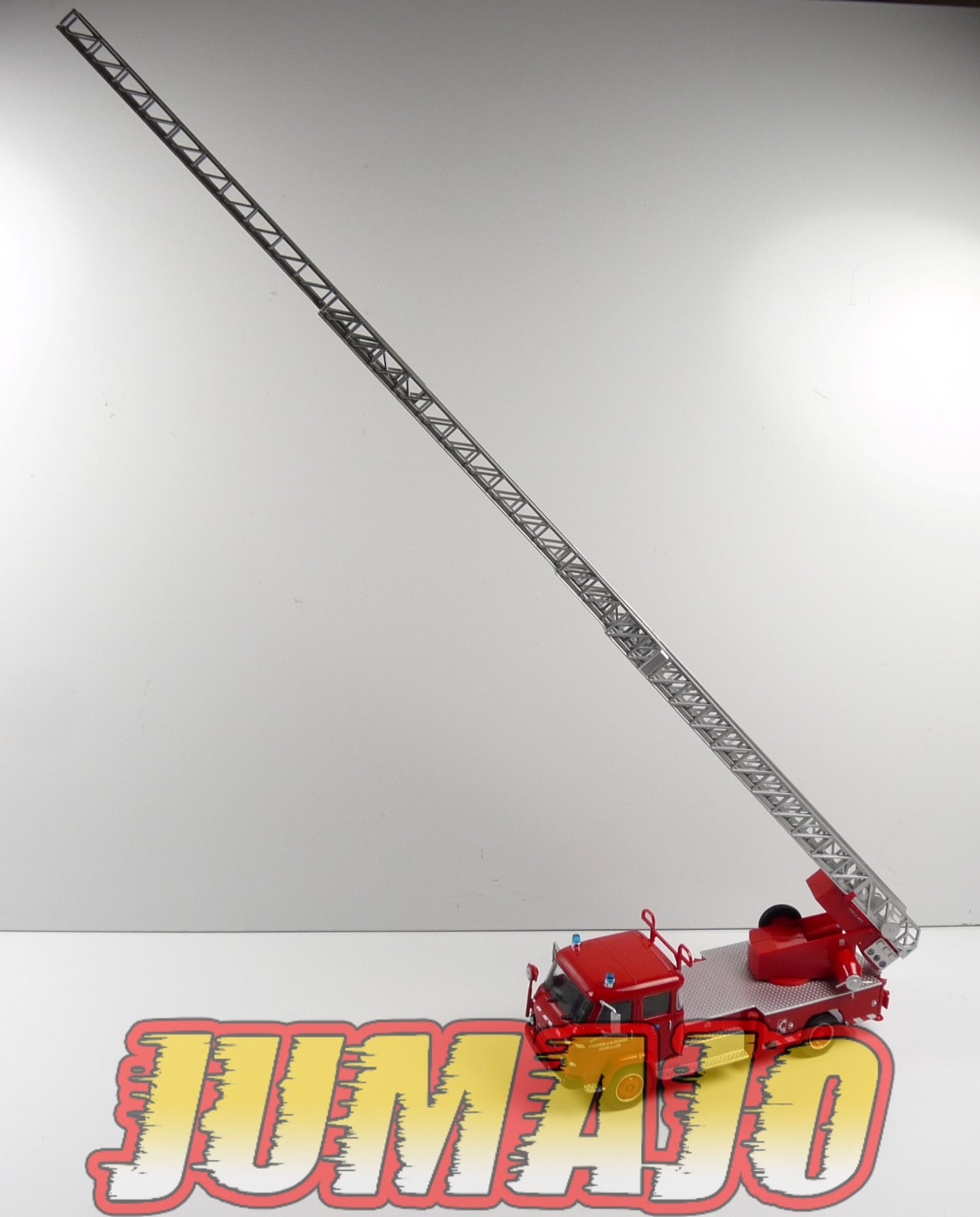 CPF125 Camion 1/43 Hachette IXO Pompiers : SAVIEM S7 Echelle pivotante 30m Metz châteaudun