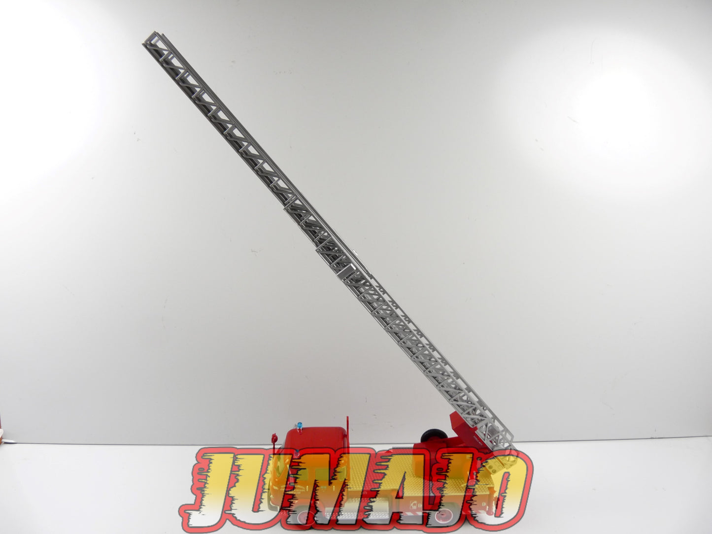 CPF125 Camion 1/43 Hachette IXO Pompiers : SAVIEM S7 Echelle pivotante 30m Metz châteaudun