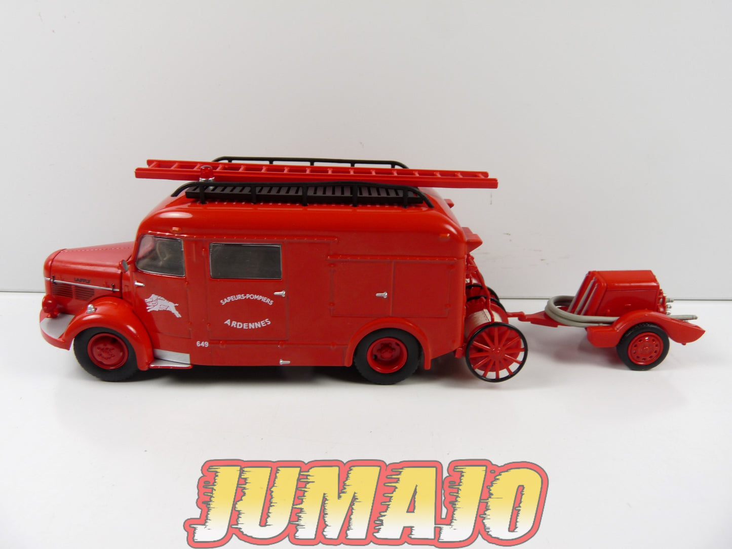 CPF89 Camion 1/43 Hachette IXO Pompiers : LAFFLY B686 Incendie normalisé + motopompes MPR Guinard 1948
