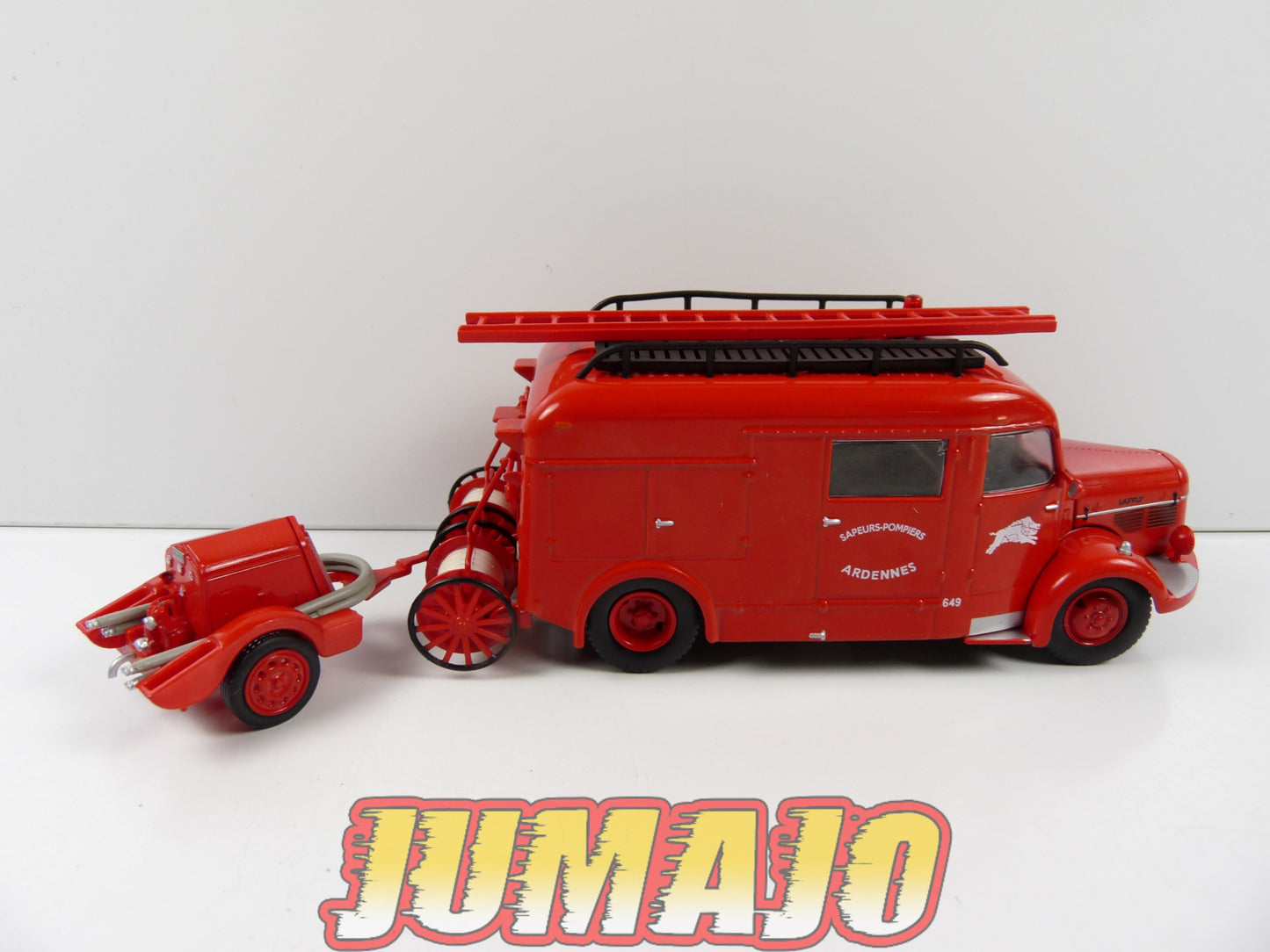 CPF89 Camion 1/43 Hachette IXO Pompiers : LAFFLY B686 Incendie normalisé + motopompes MPR Guinard 1948