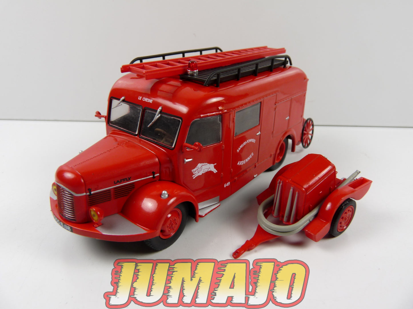 CPF89 Camion 1/43 Hachette IXO Pompiers : LAFFLY B686 Incendie normalisé + motopompes MPR Guinard 1948
