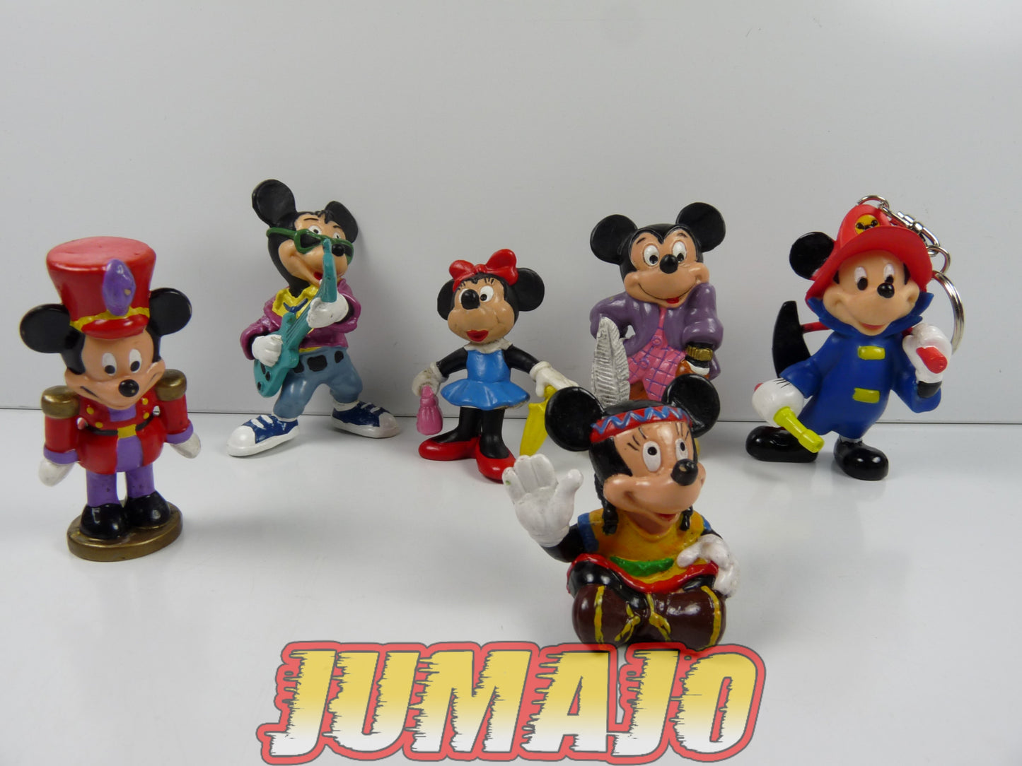 FIGZ lot 6 figurines PVC DISNEY BULLY 6cm : Mickey pompier, guitare, indien, soldat, Minnie