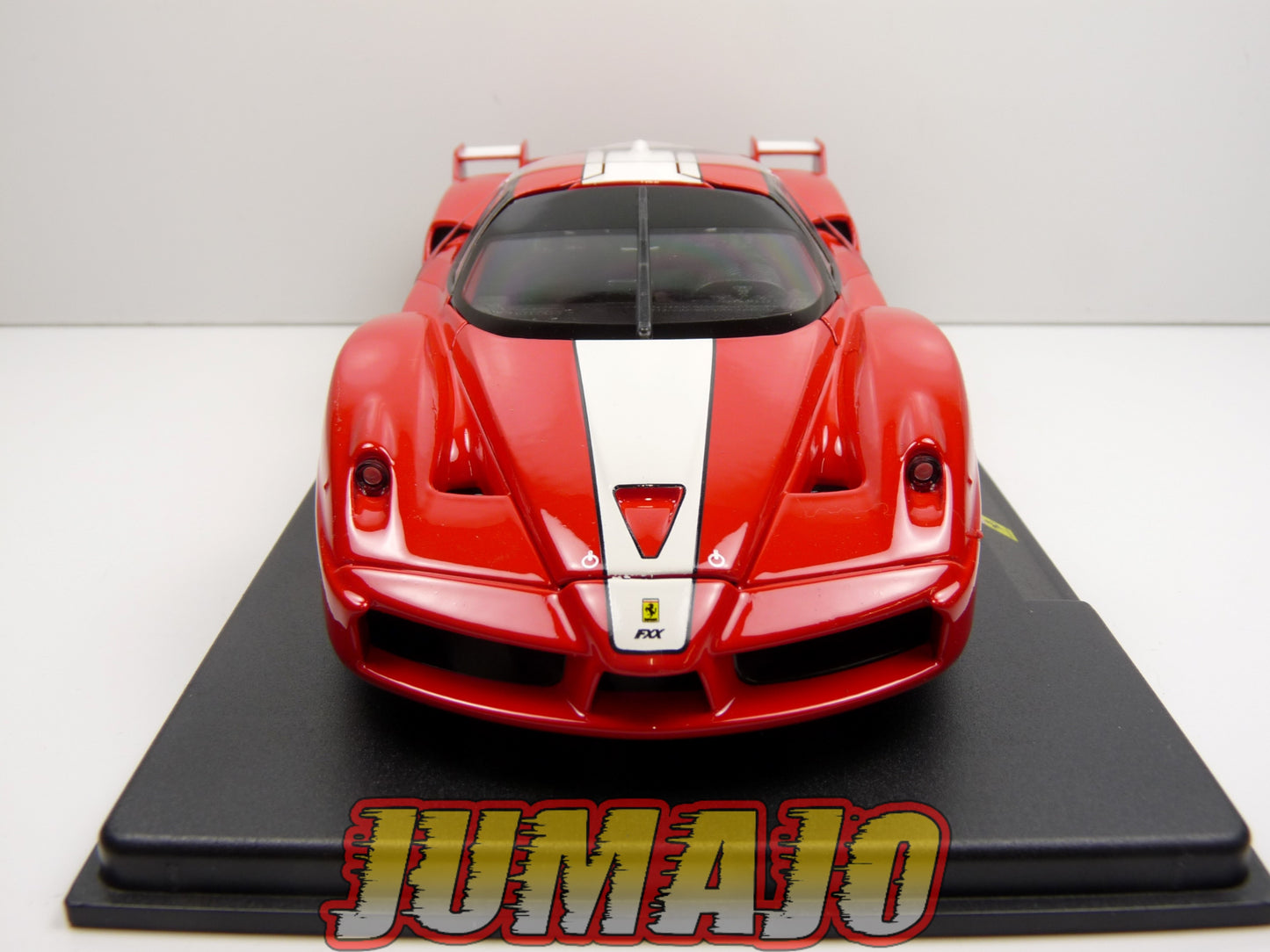 FVQ51 Voiture 1/24 BURAGO HACHETTE FERRARI GT : FXX 2005 Rouge et Blanche