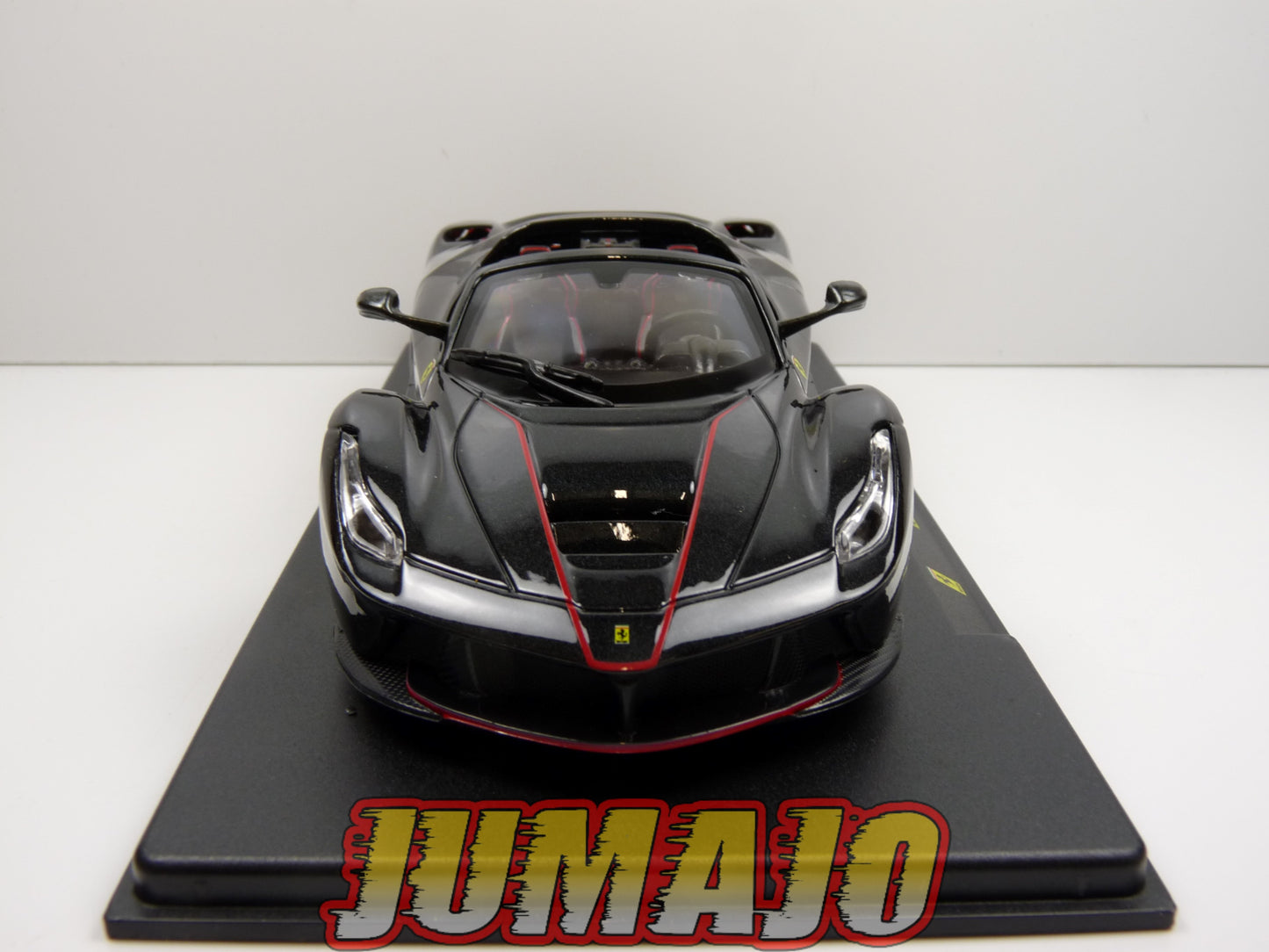 FVQ53 Voiture 1/24 BURAGO HACHETTE FERRARI GT : LaFerrari Aperta 2016 Noire