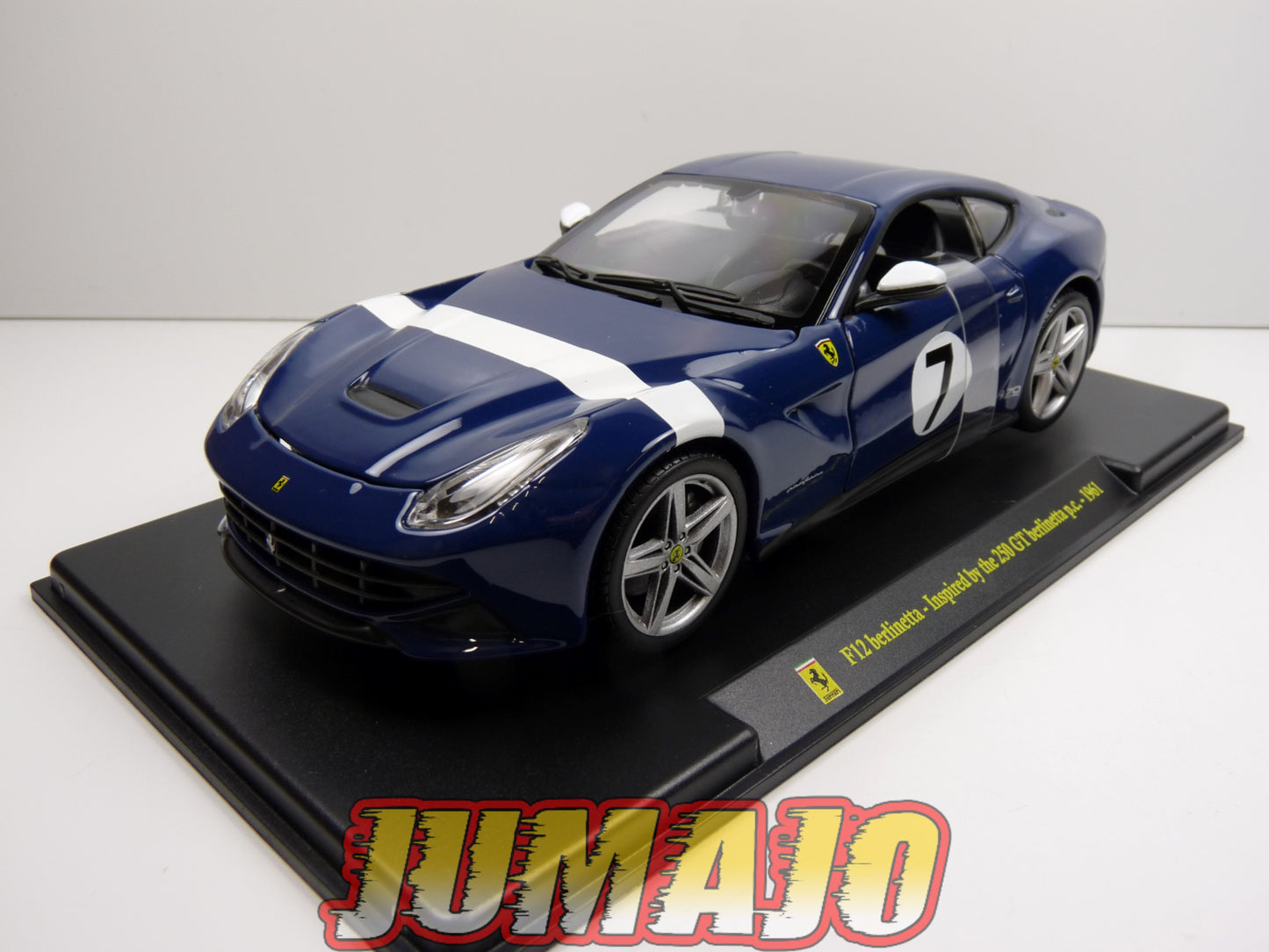 FVQ56 Voiture 1/24 BURAGO HACHETTE FERRARI GT : F12 Berlinetta 1961 Bleu