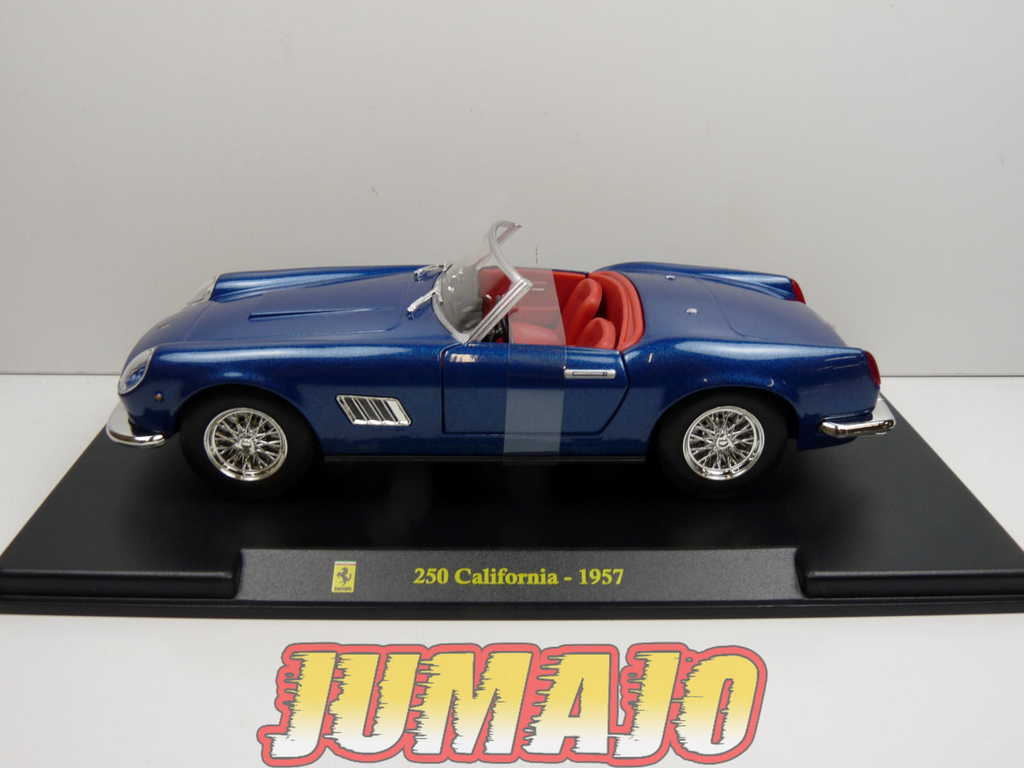FVQ9 Voiture 1/24 BURAGO HACHETTE FERRARI GT : 250 California 1957 Bleue
