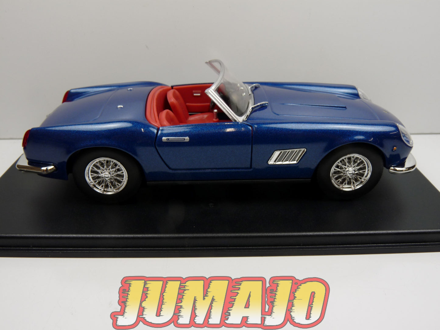 FVQ9 Voiture 1/24 BURAGO HACHETTE FERRARI GT : 250 California 1957 Bleue